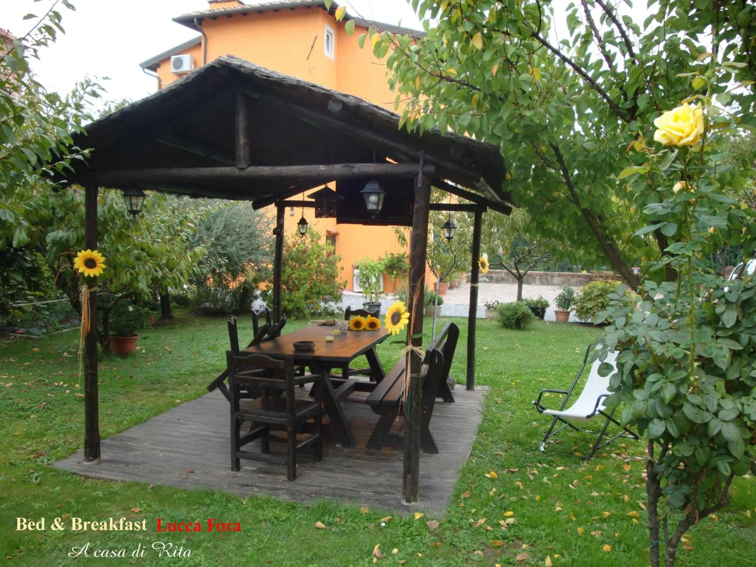 Garden in Bed & Breakfast Lucca Fora