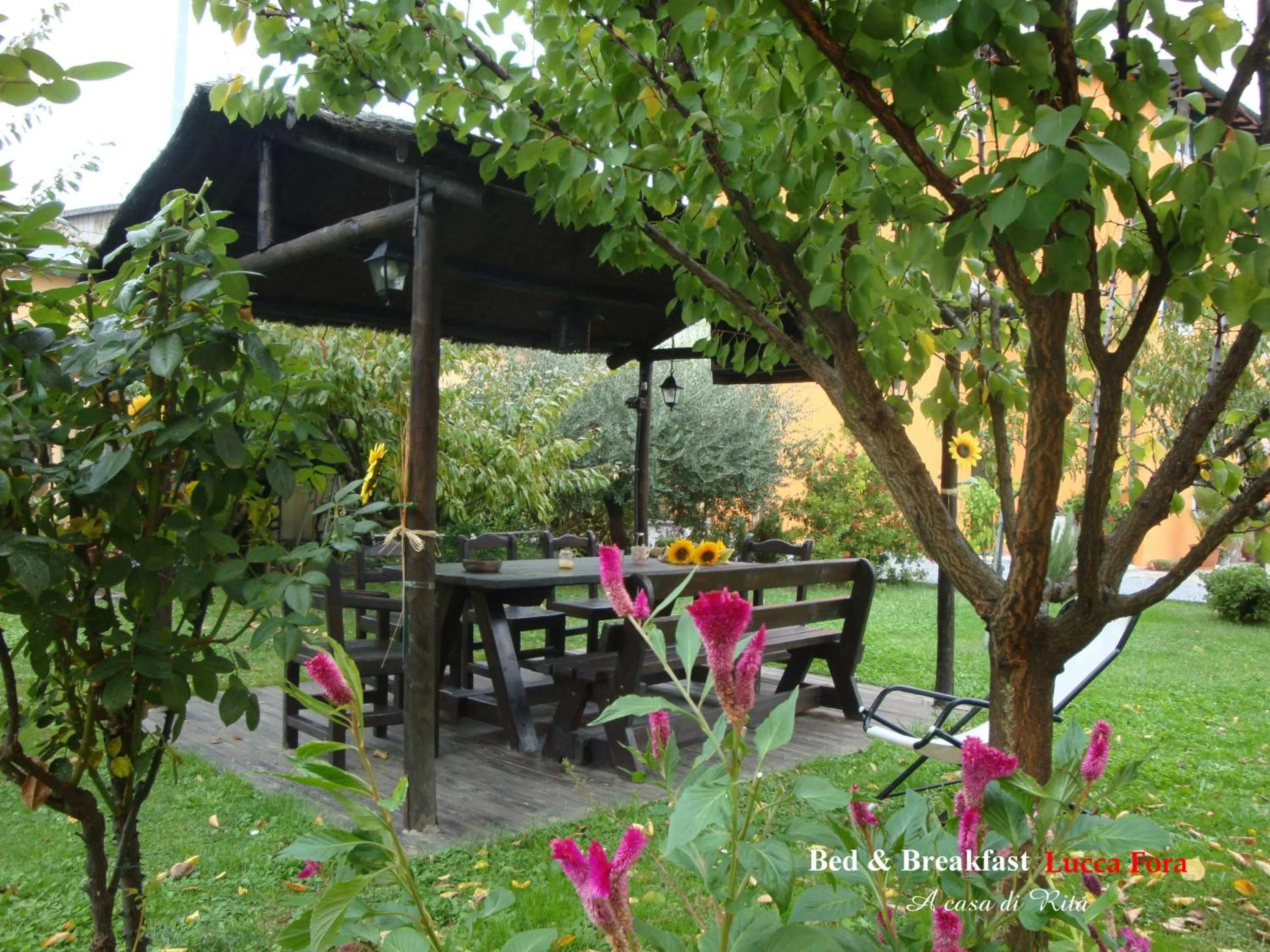 Garden in Bed & Breakfast Lucca Fora
