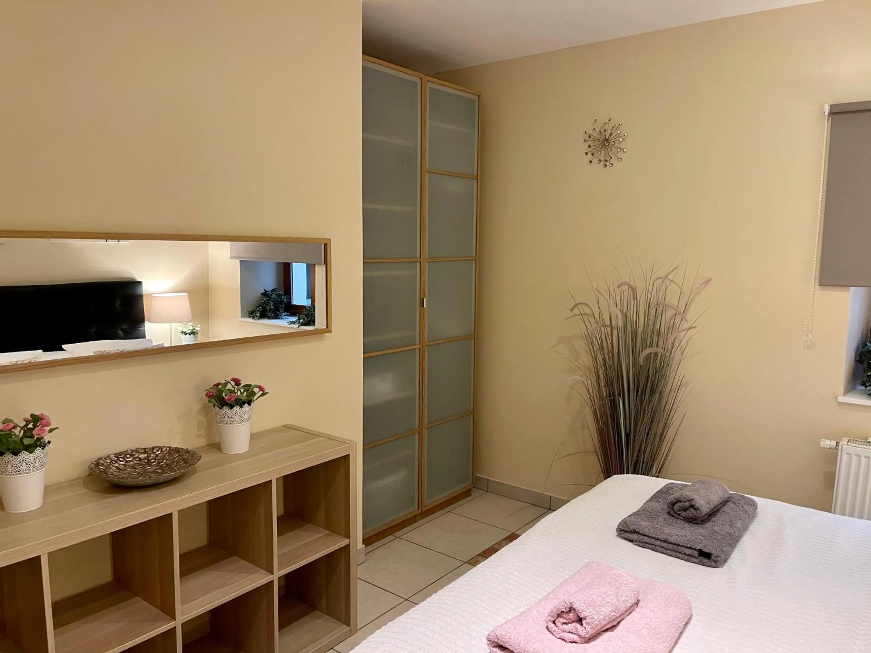 Ground Floor Apartment with Terrace in Gites du Caylar - Chambres et Appartments