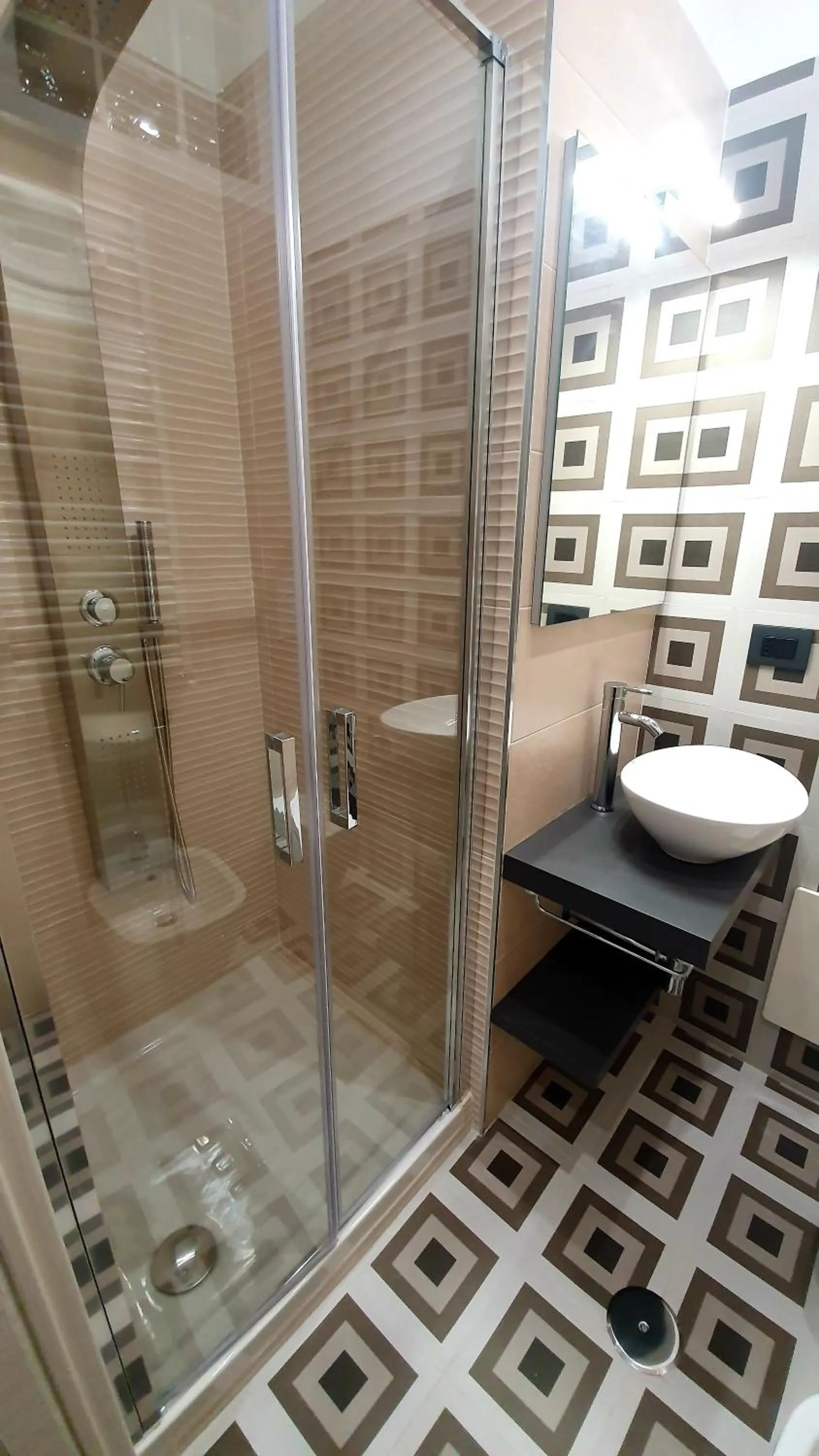 Bathroom in b&b 1930