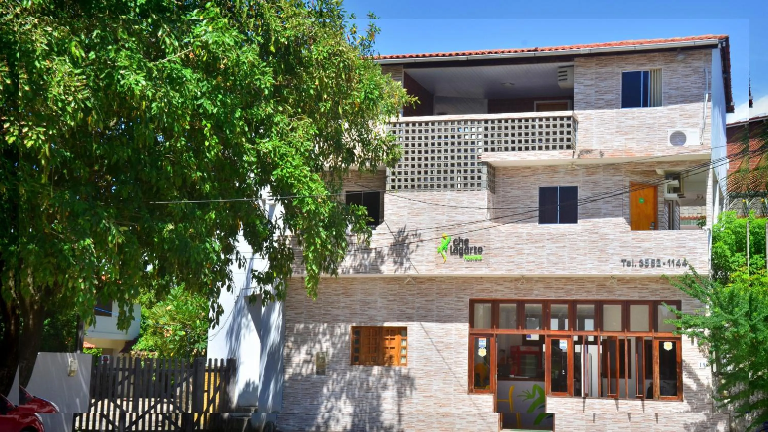Facade/entrance in Che Lagarto Hostel Porto de Galinhas