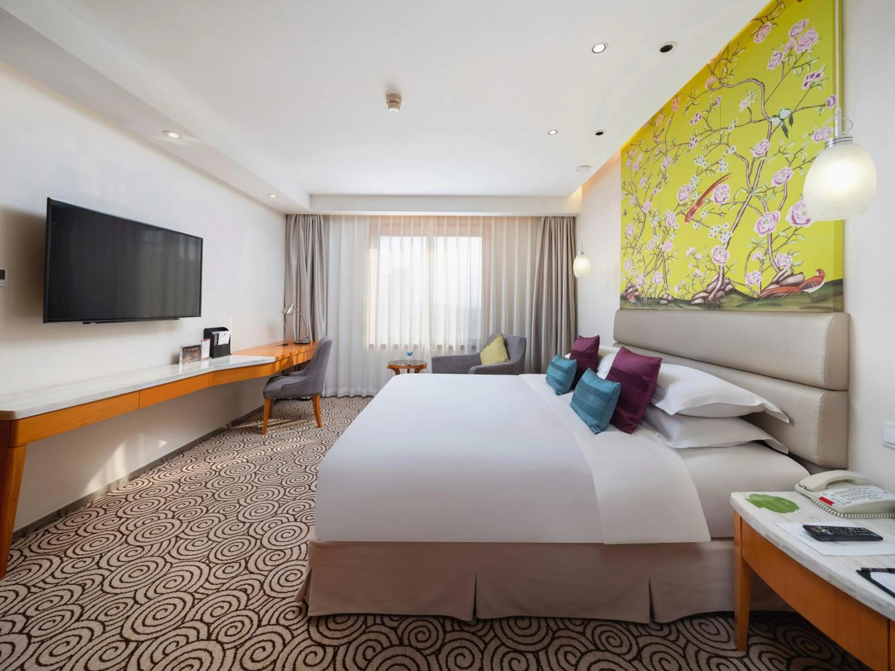 Bed in Grand Metropark Hotel Hangzhou - 6 minutes walk to the West Lake