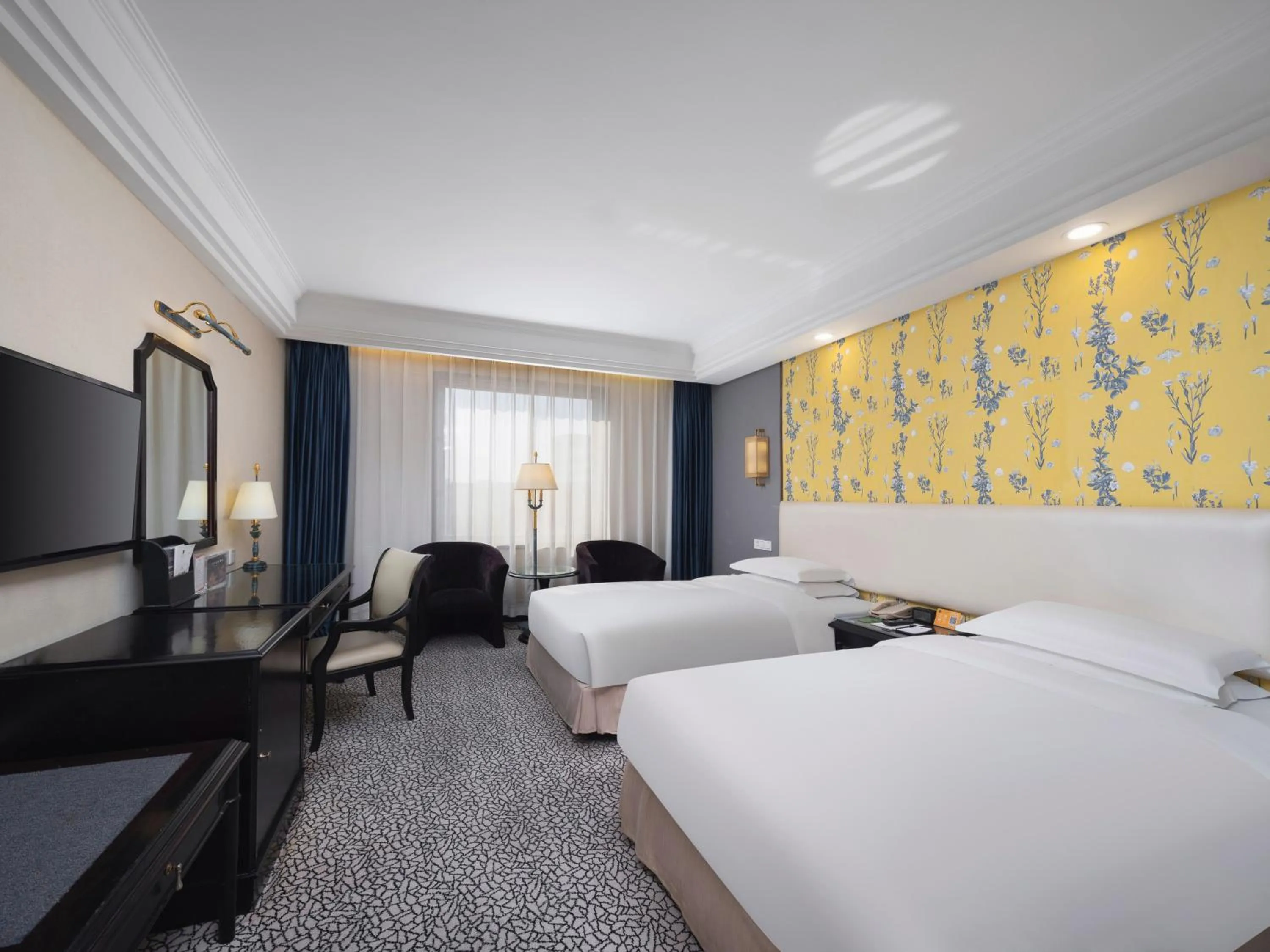 Bed in Grand Metropark Hotel Hangzhou - 6 minutes walk to the West Lake