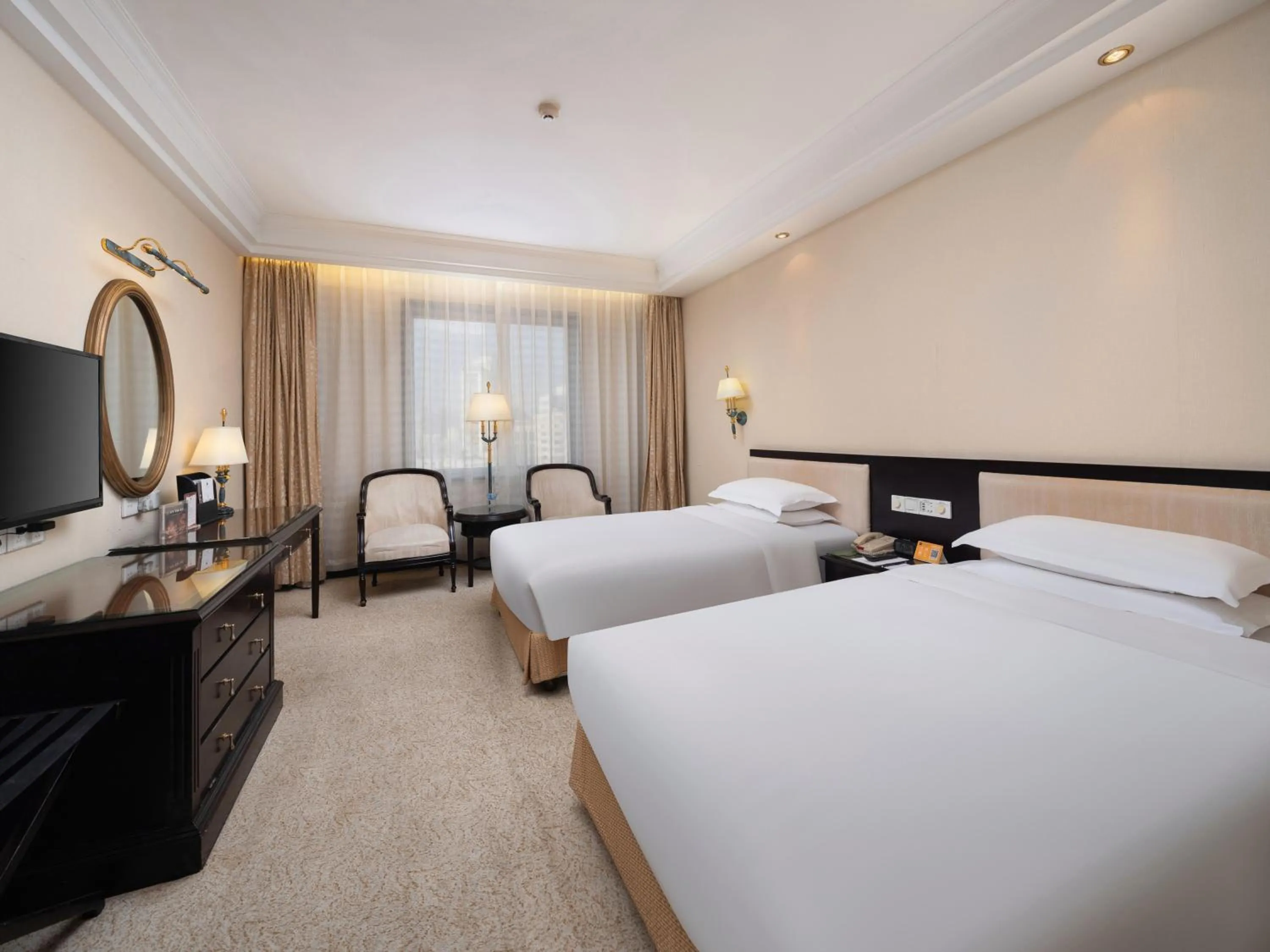 Bed in Grand Metropark Hotel Hangzhou - 6 minutes walk to the West Lake