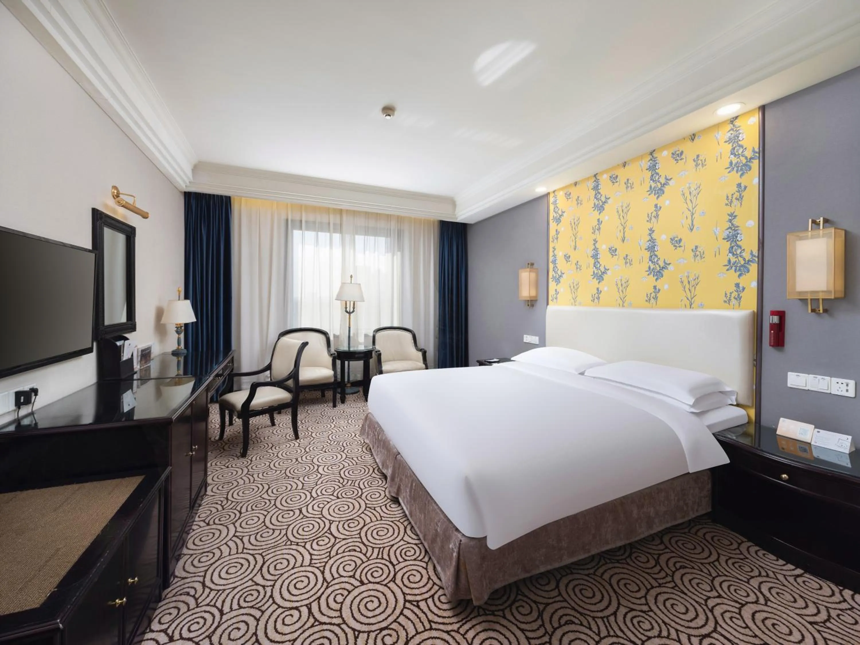 Bed in Grand Metropark Hotel Hangzhou - 6 minutes walk to the West Lake