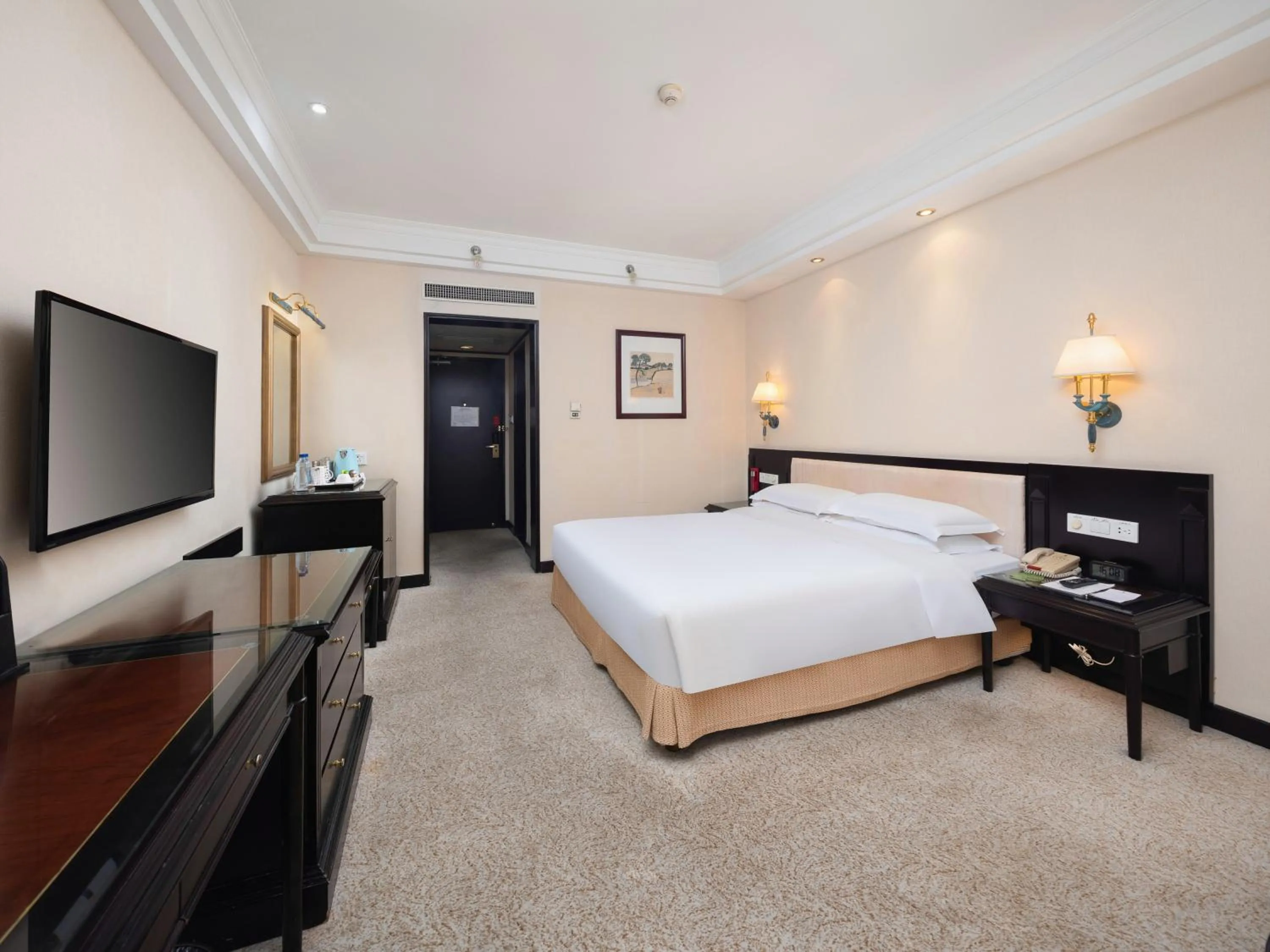 Bed in Grand Metropark Hotel Hangzhou - 6 minutes walk to the West Lake