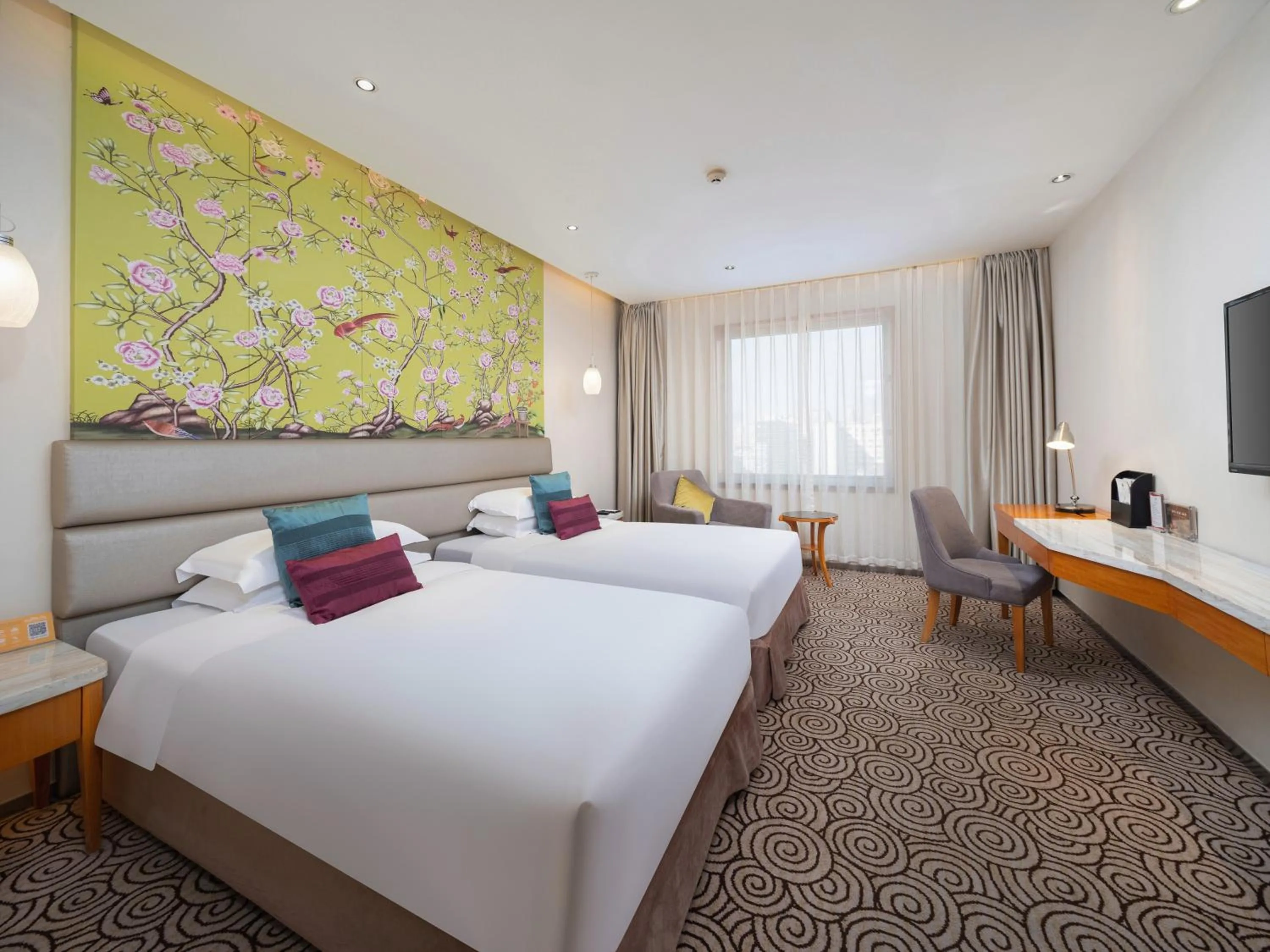 Bed in Grand Metropark Hotel Hangzhou - 6 minutes walk to the West Lake