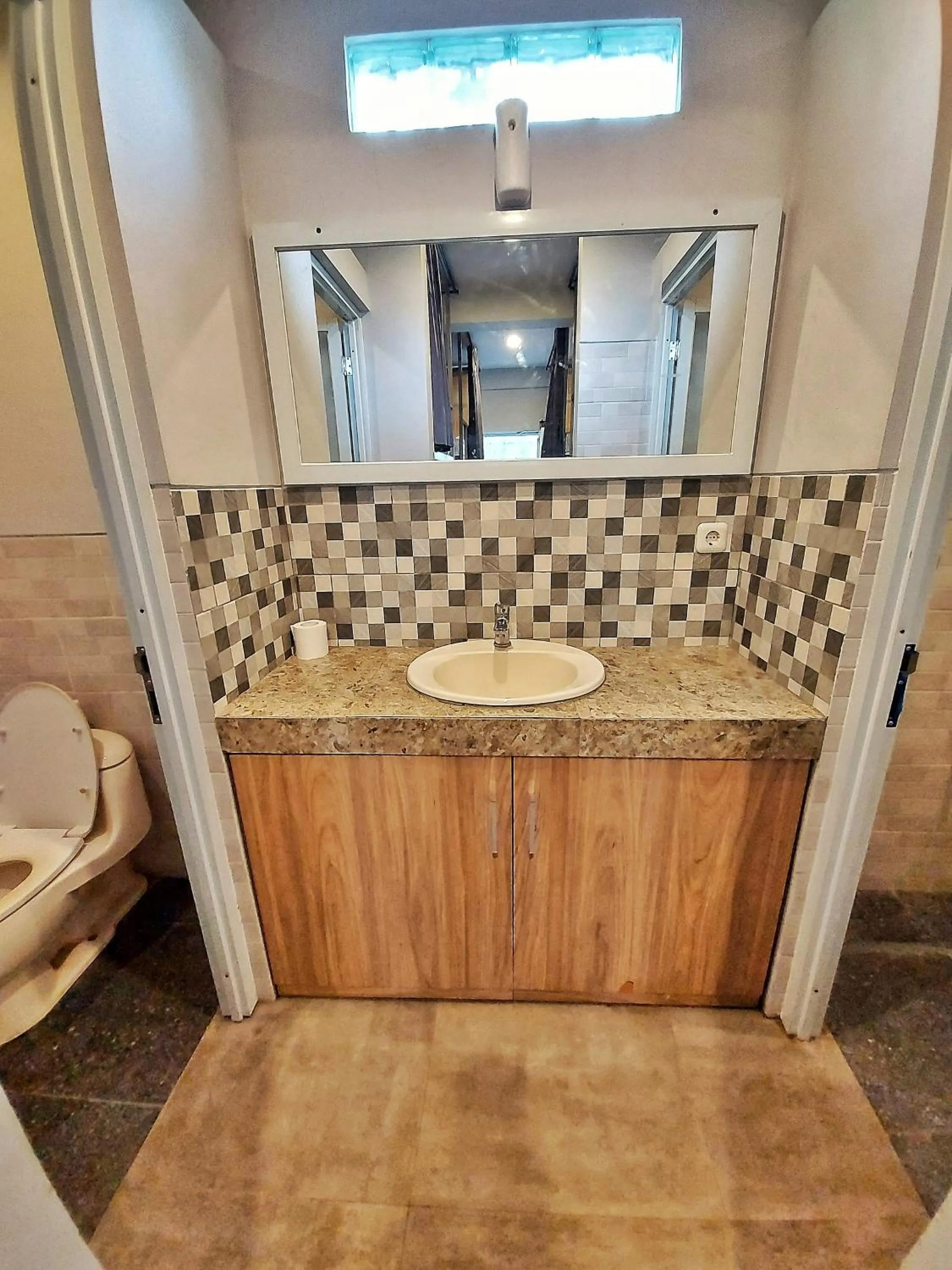 Bathroom in Lushy Hostel Canggu