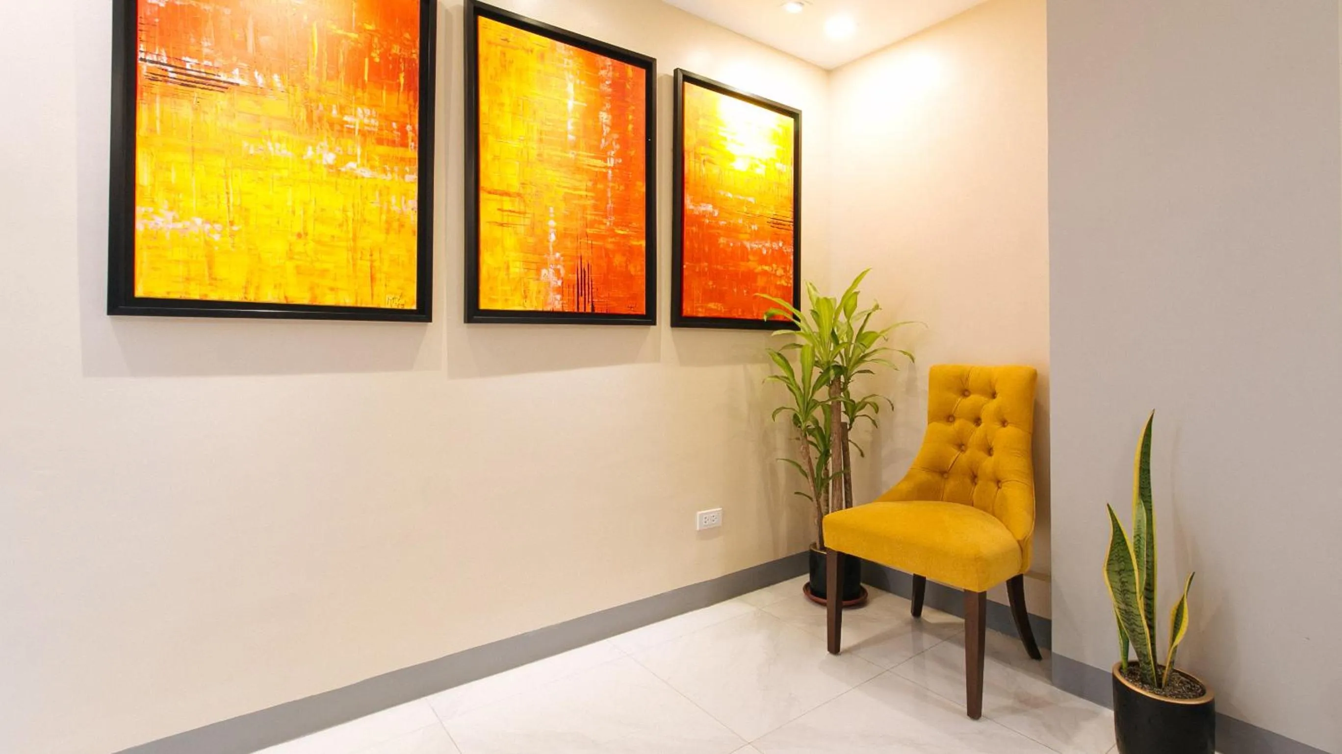 Seating area in RedDoorz Plus @ Torre De Manuel Residences 1