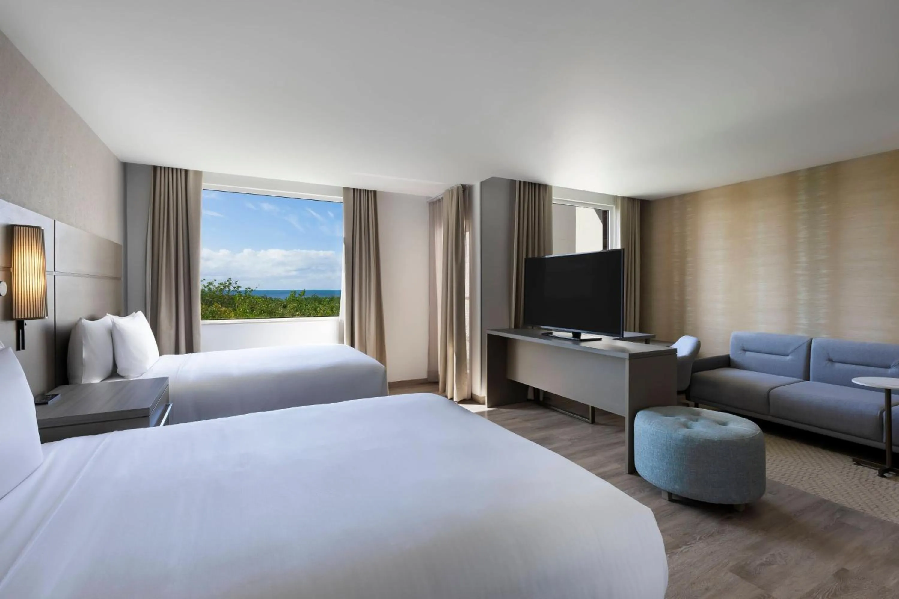 Photo of the whole room, Bed in Residence Inn by Marriott Cancun Hotel Zone