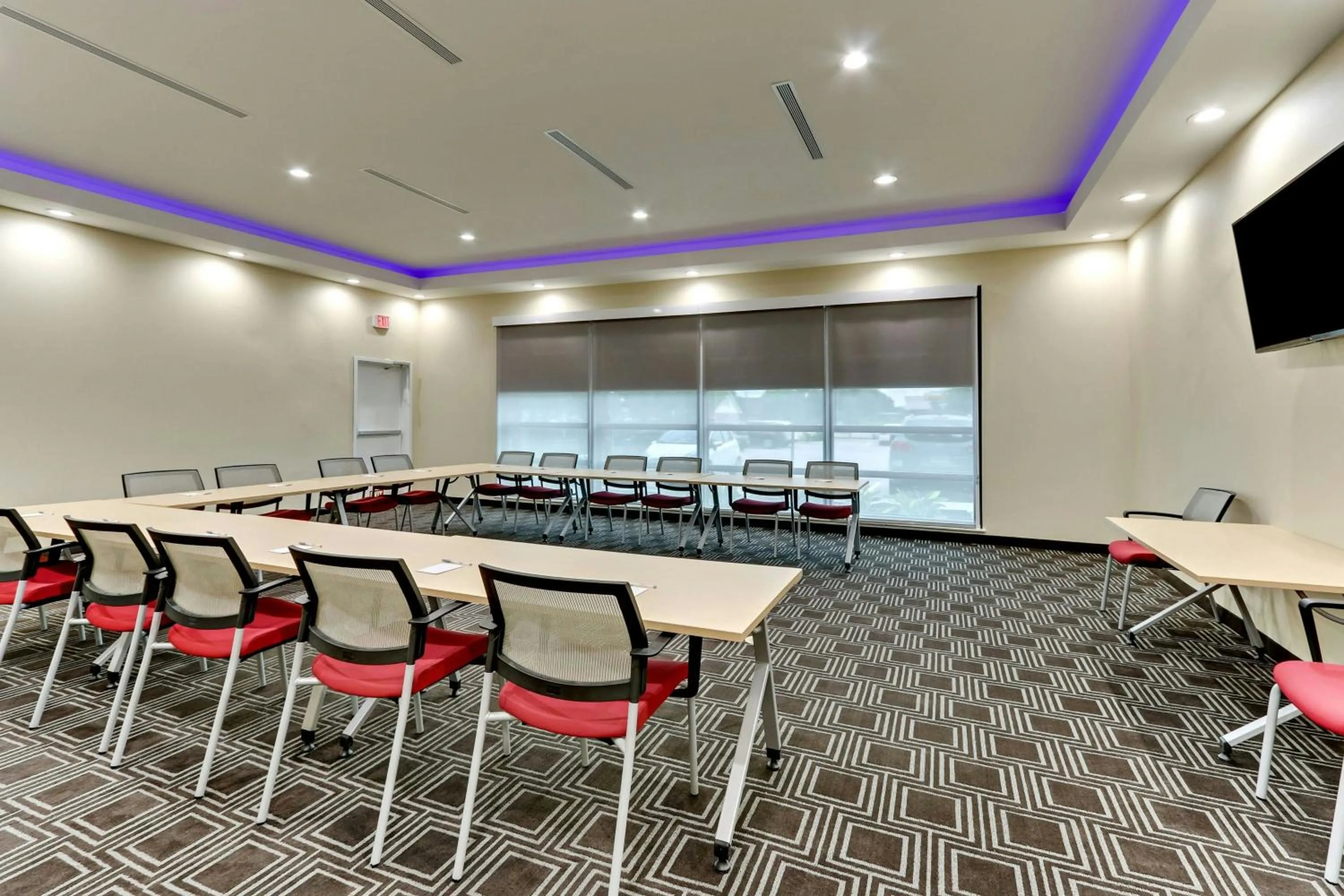 Meeting/conference room in TownePlace Suites by Marriott Houston Northwest Beltway 8