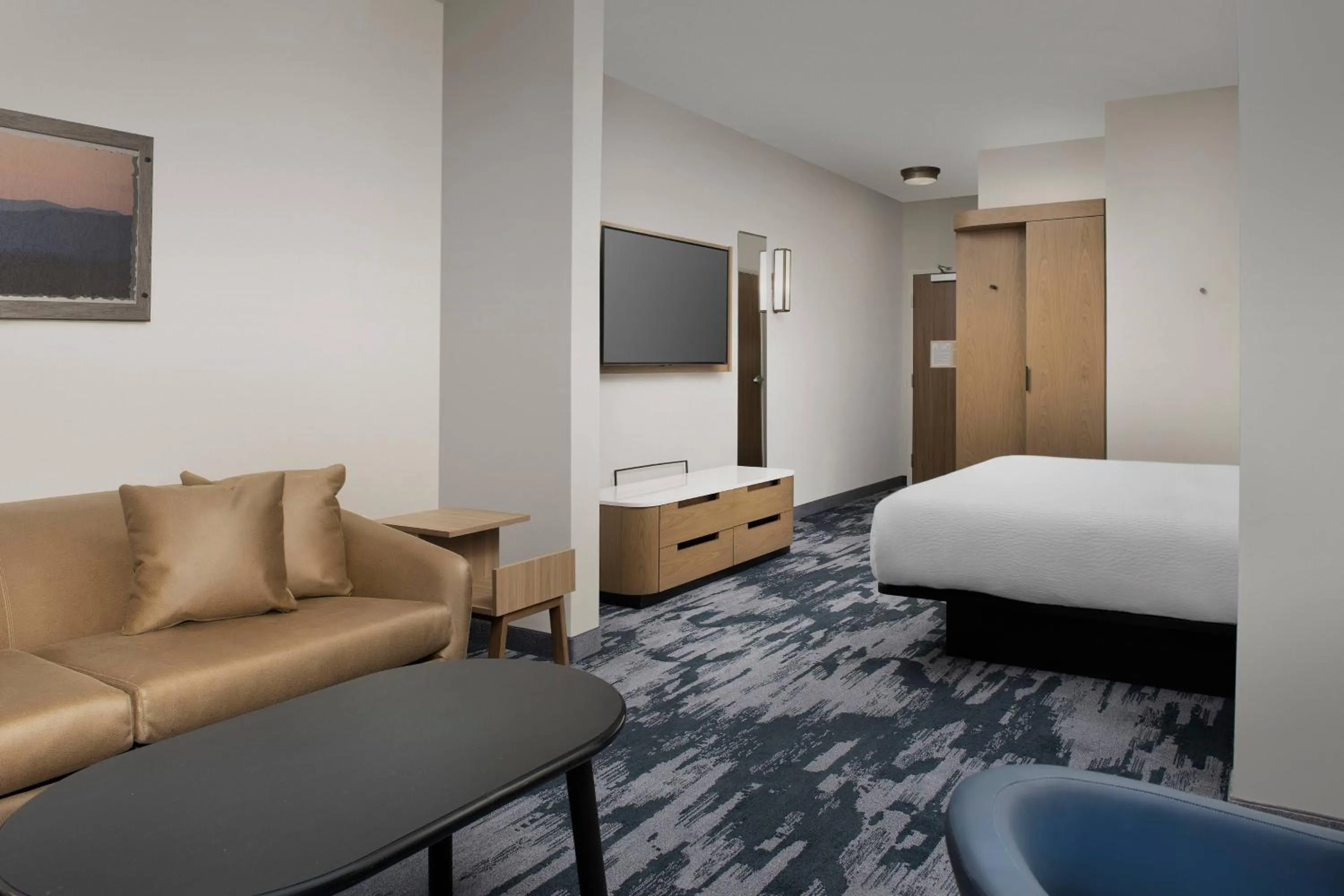 Photo of the whole room, Bed in Fairfield Inn & Suites by Marriott Santa Rosa Rohnert Park