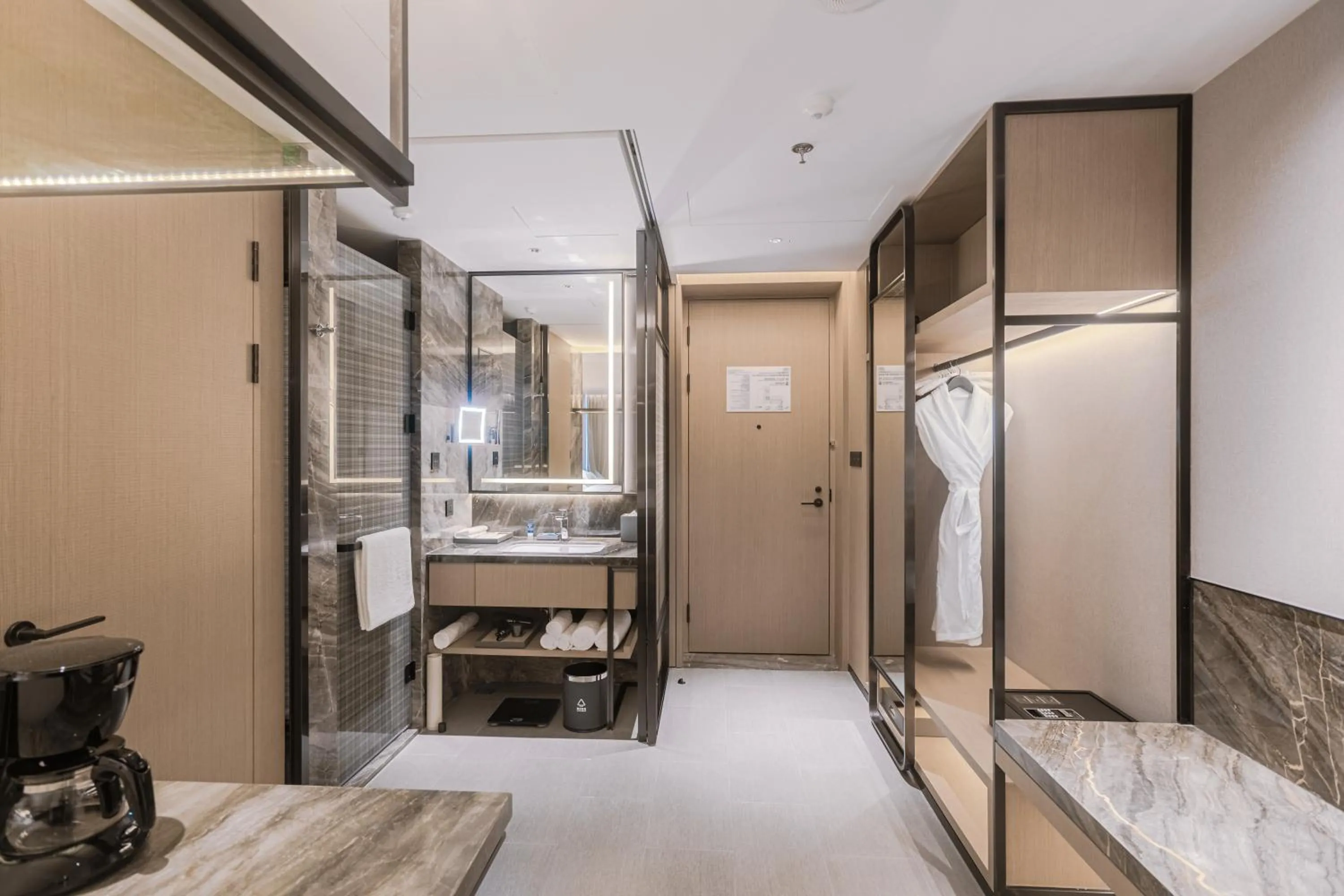 wardrobe in Four Points by Sheraton Suzhou, Wuzhong