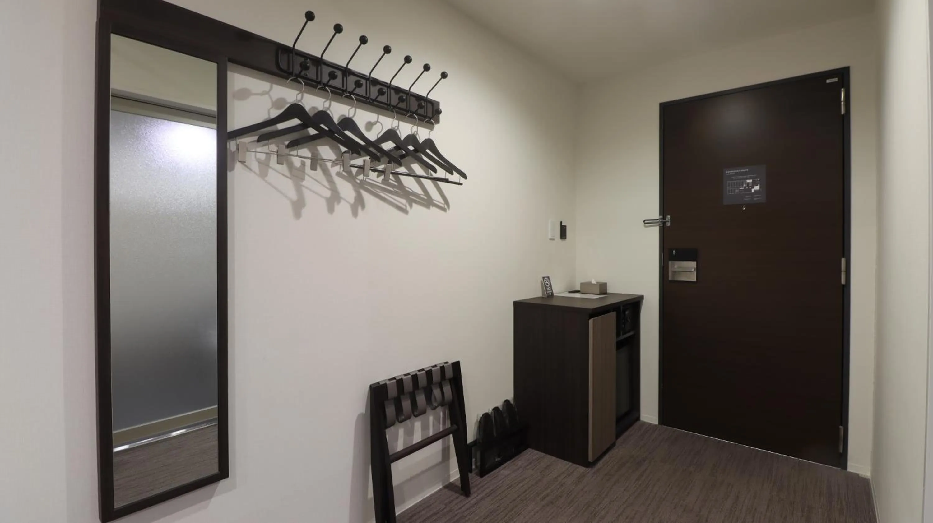 Photo of the whole room in Wander Kyoto Nanajo