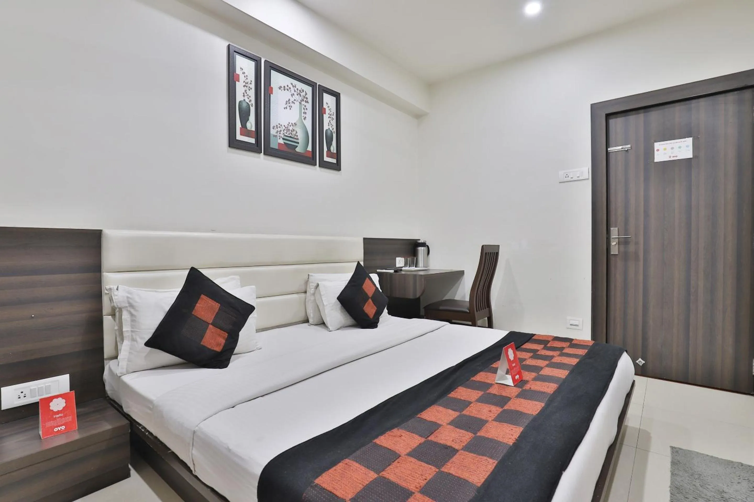 Bedroom in Hotel City Inn