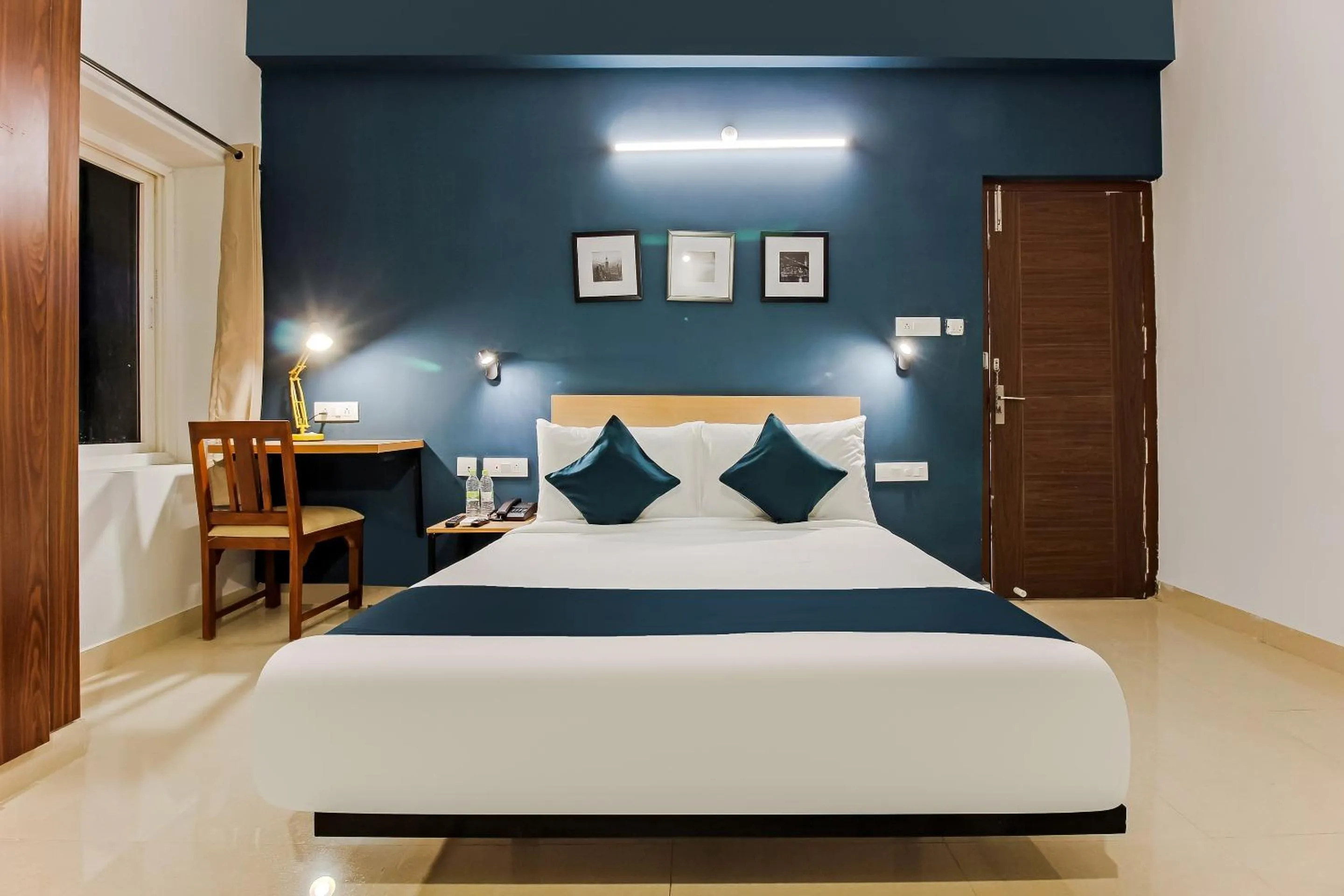 Bedroom, Bed in Hotel O Silverkey ,near RTO office kondapur