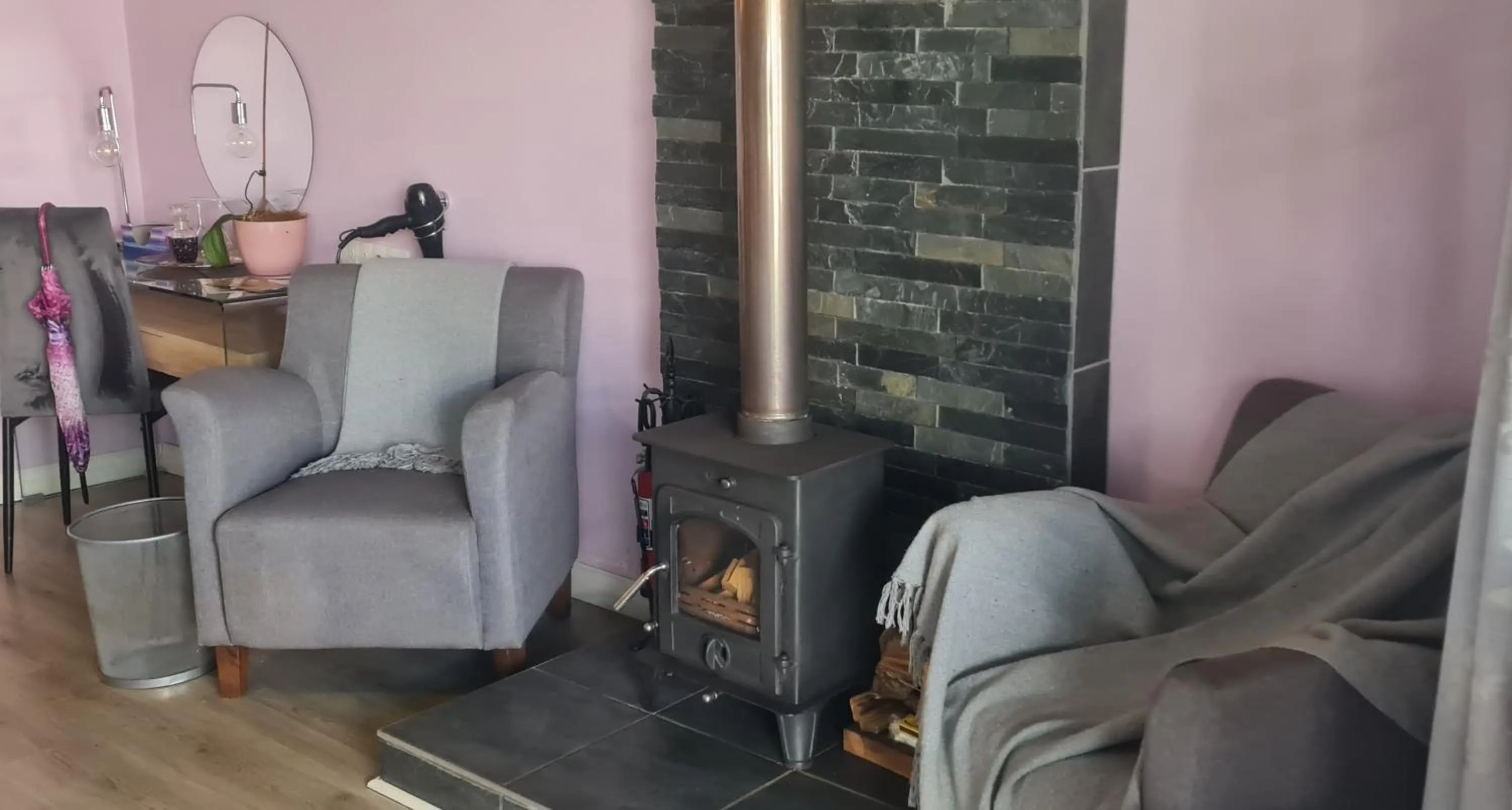 Seating area in Mosswood Bed & Breakfast