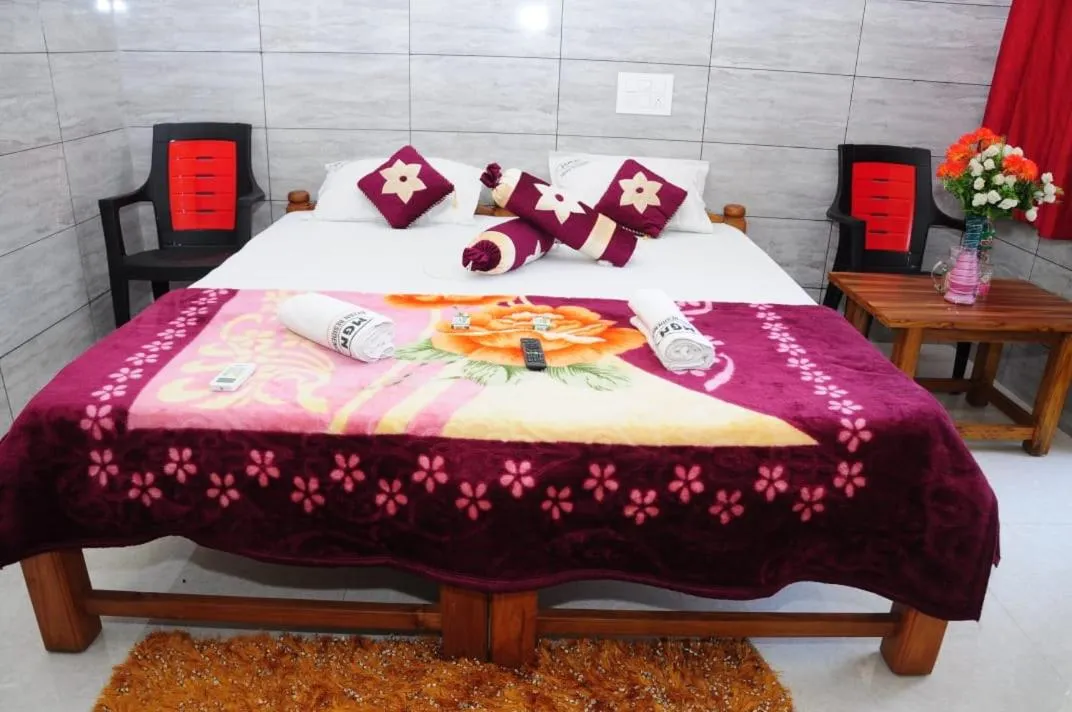 Bed in Aryan residency