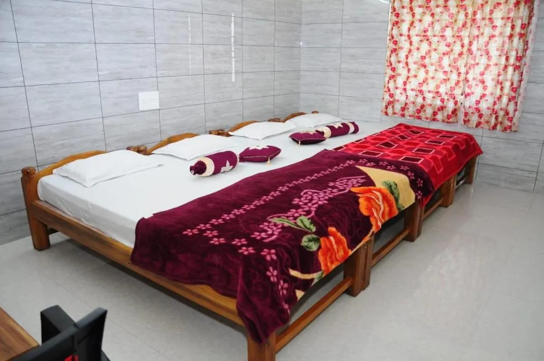 Bed in Aryan residency