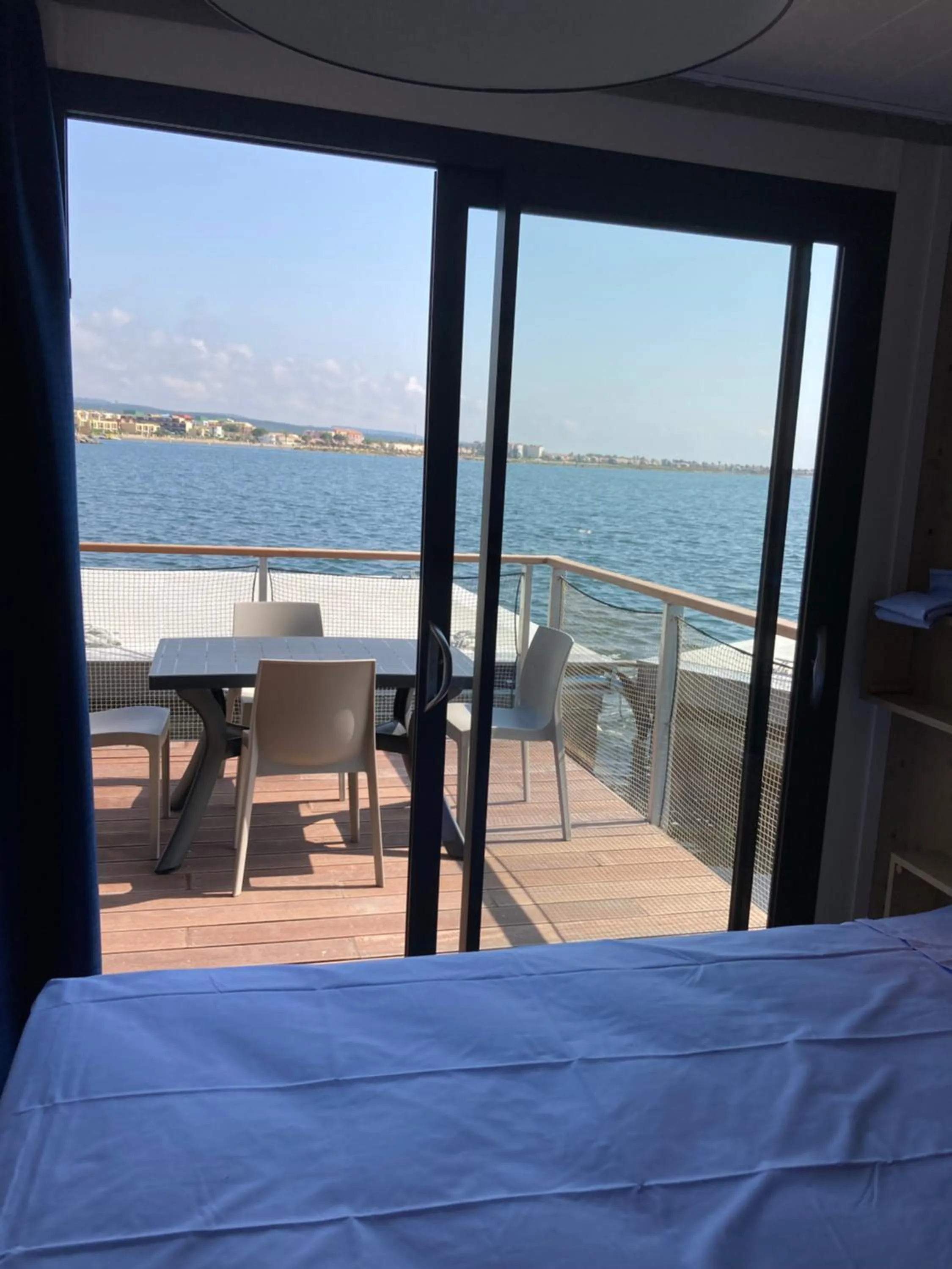 One-Bedroom LodgeBoat 2 People - Grand Large Side  in Les Ilots de Gruissan