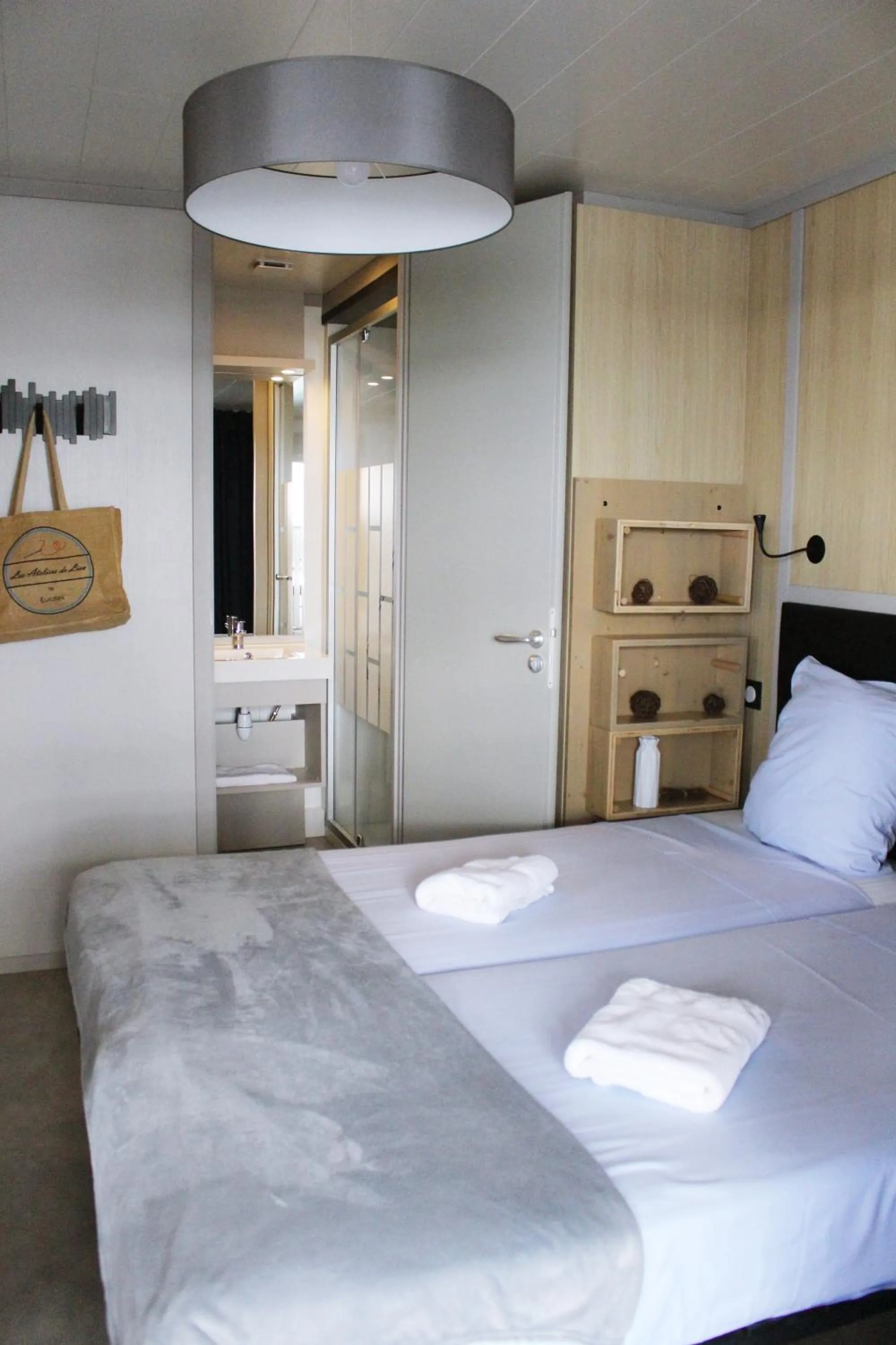 Photo of the whole room, Bed in Les Ilots de Gruissan