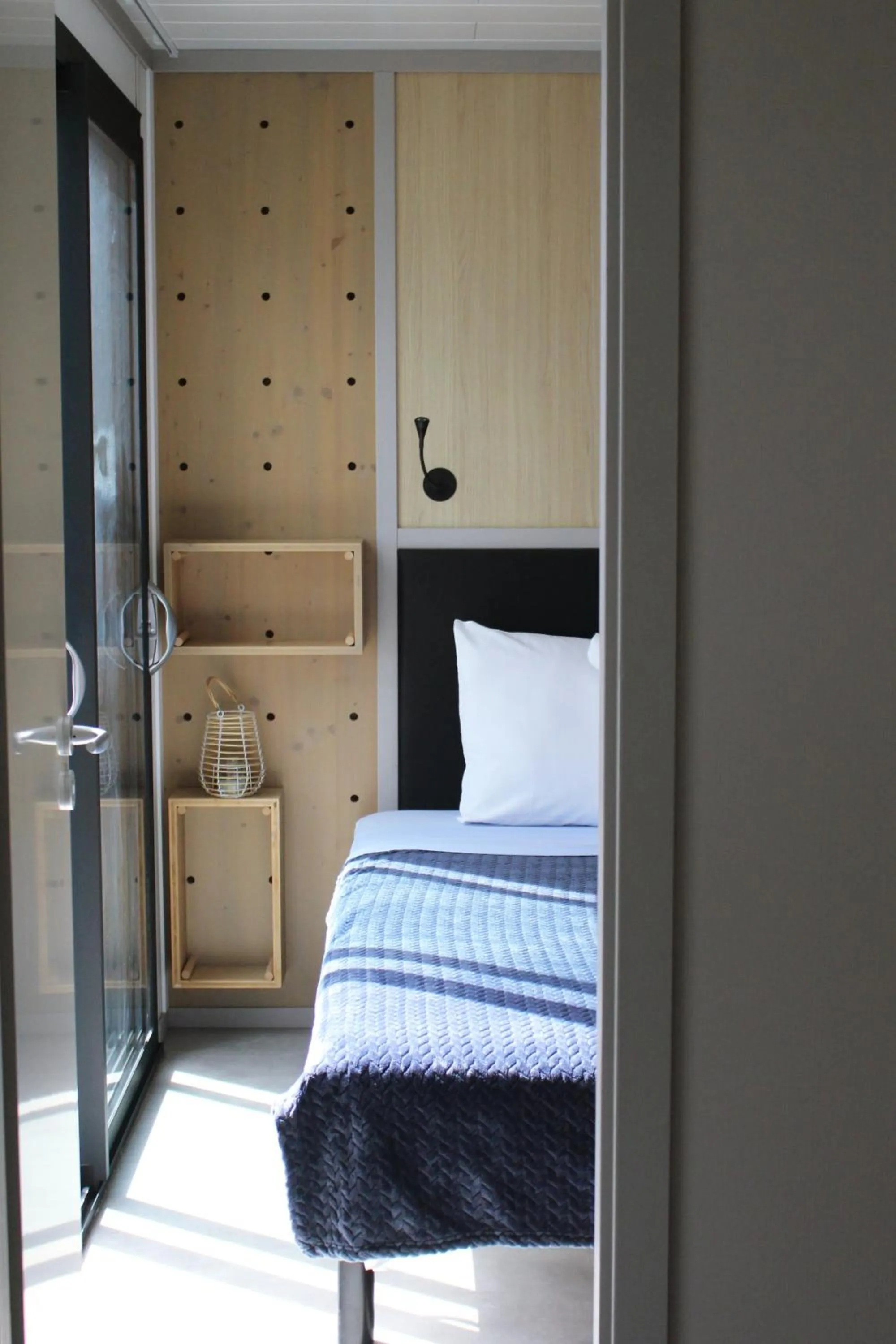 Photo of the whole room, Bed in Les Ilots de Gruissan