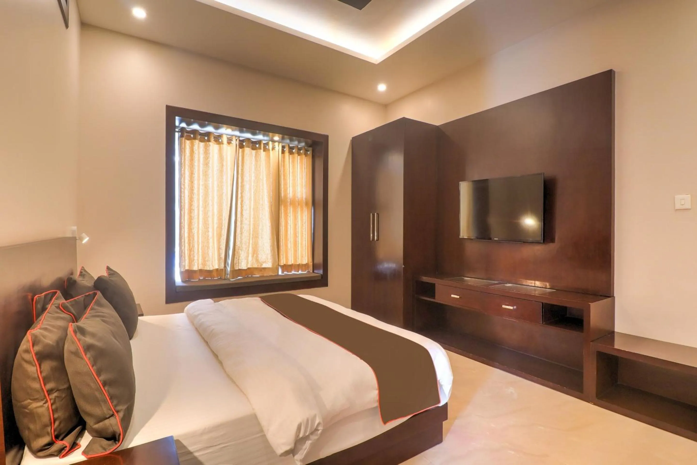 Bedroom, Bed in Super Townhouse Amaraa Farms Near LuLu Hypermarket