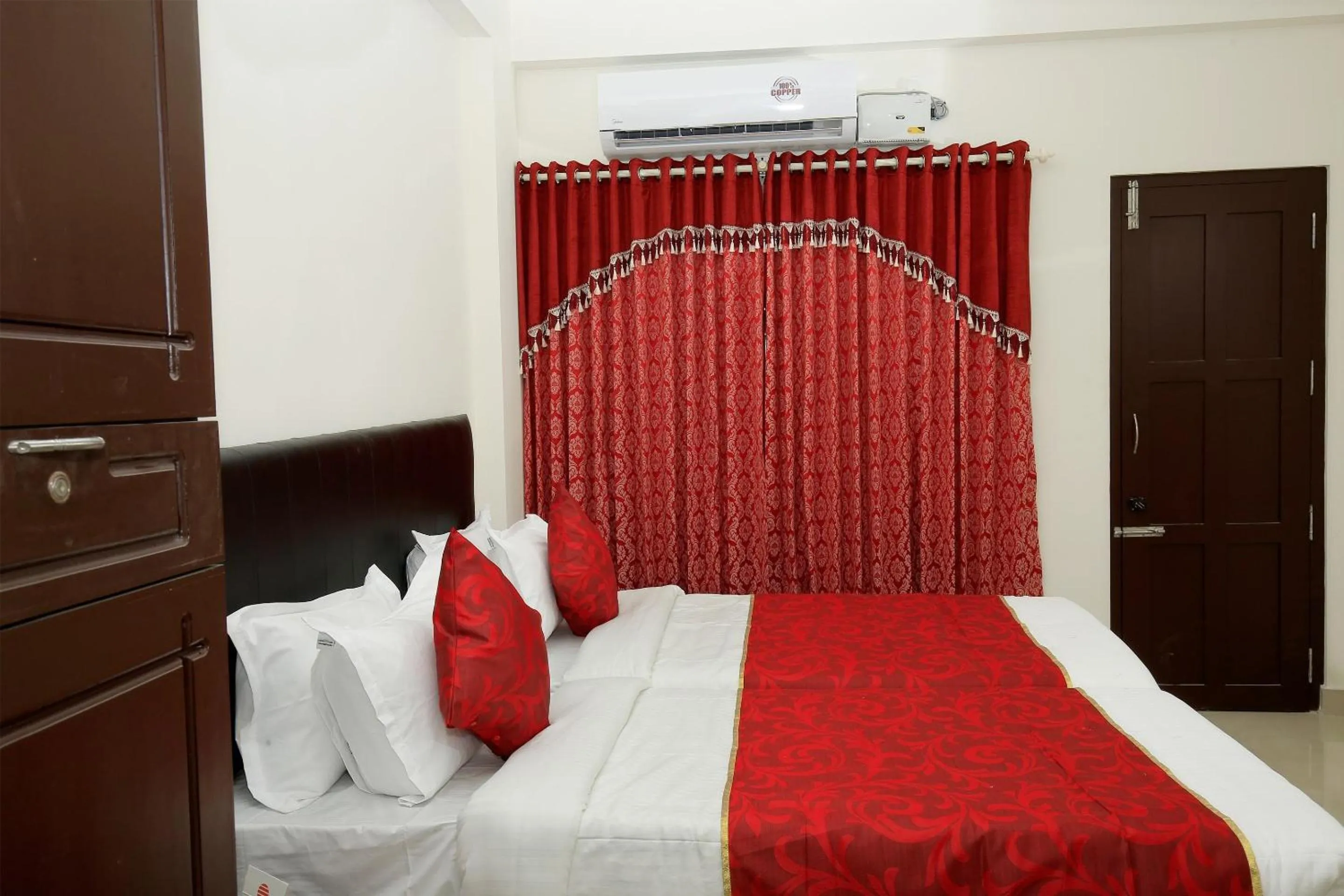 Bedroom, Bed in Super Hotel O Technopark Formerly Le Frank