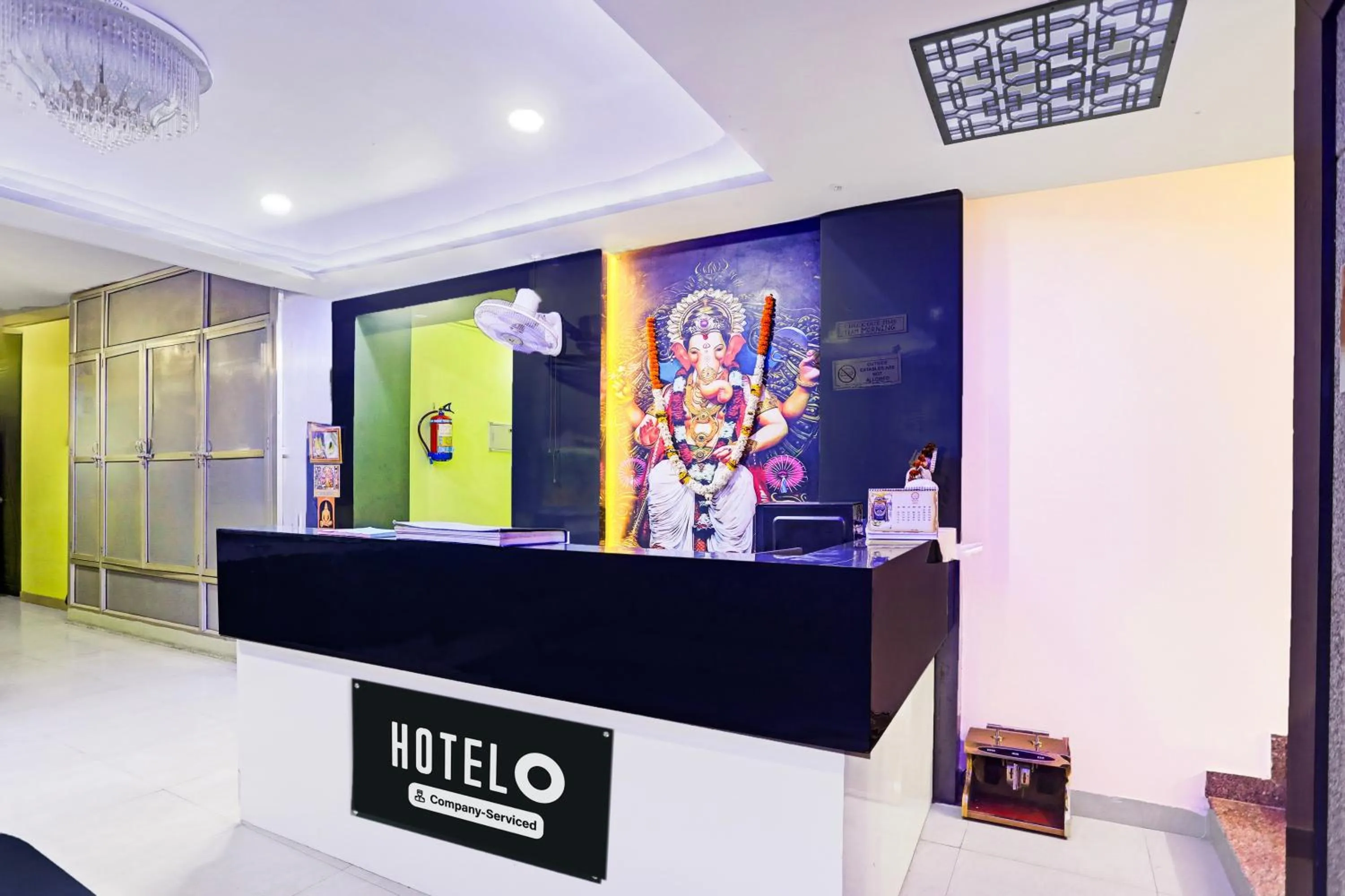 Lobby or reception in Super Hotel O Hyderabad Gate IIT BHU