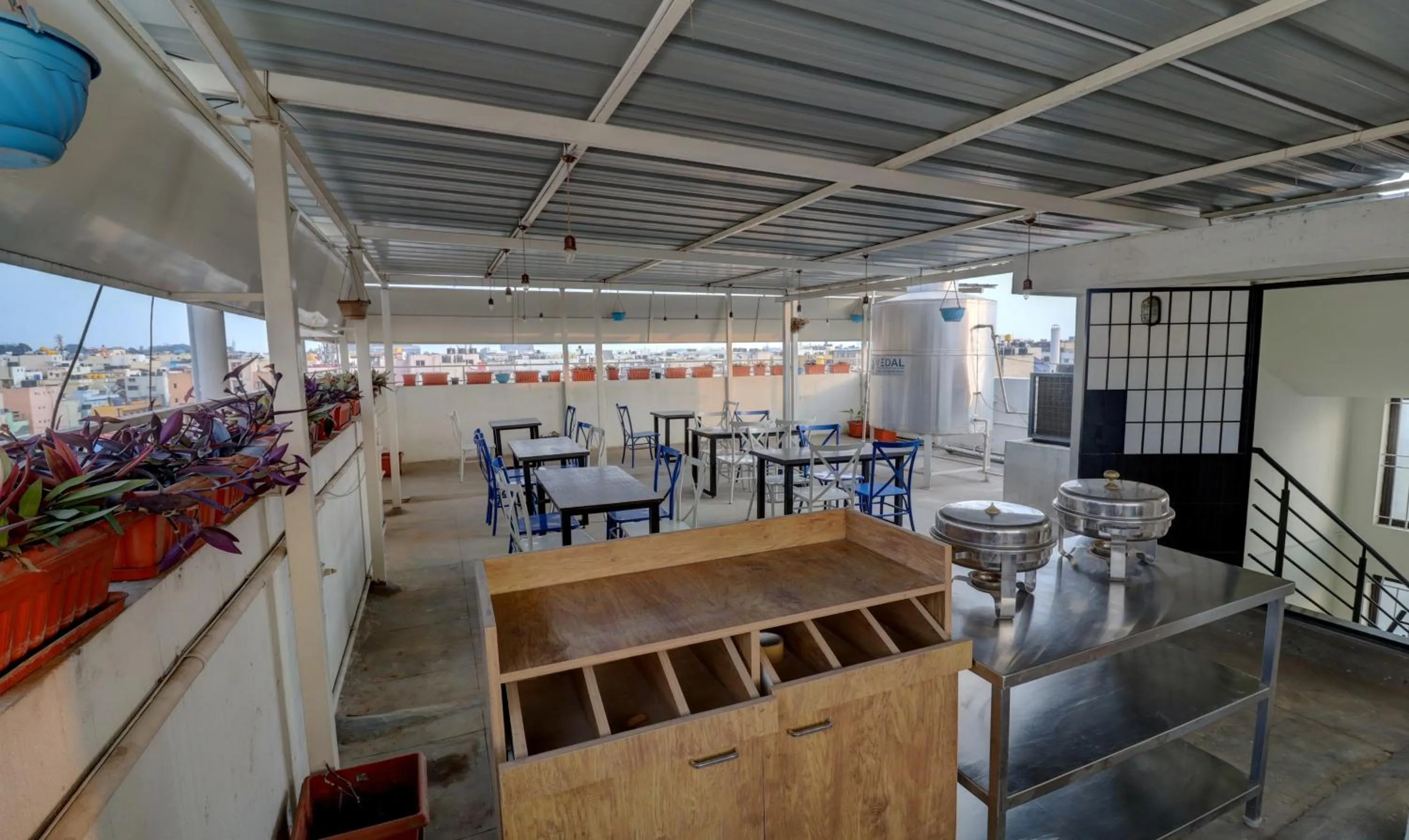 Restaurant/places to eat in Itsy Hotels - Comfort Delight