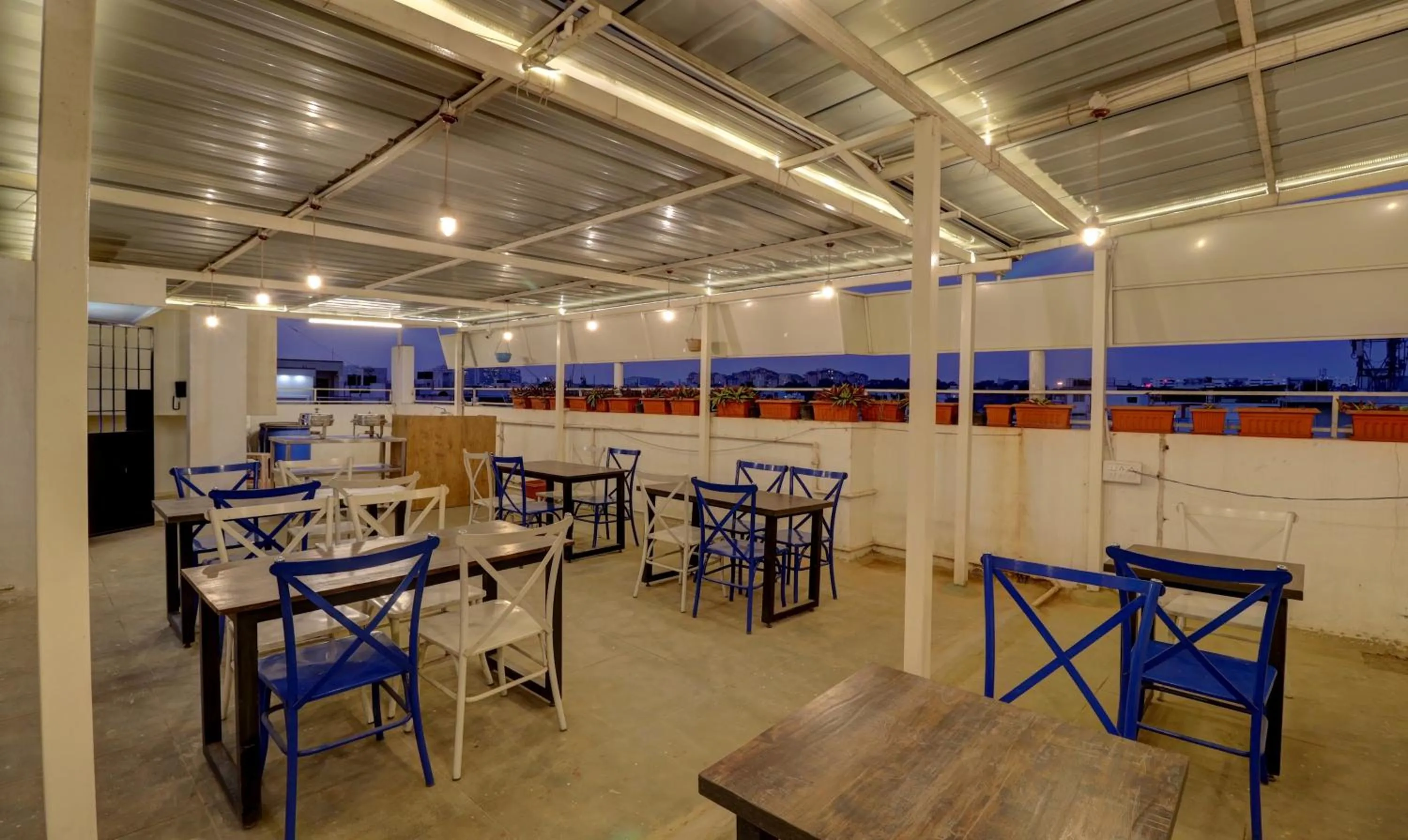 Restaurant/places to eat in Itsy Hotels - Comfort Delight