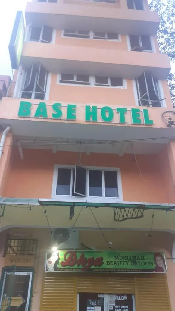 Logo/Certificate/Sign in BASE HOTEL