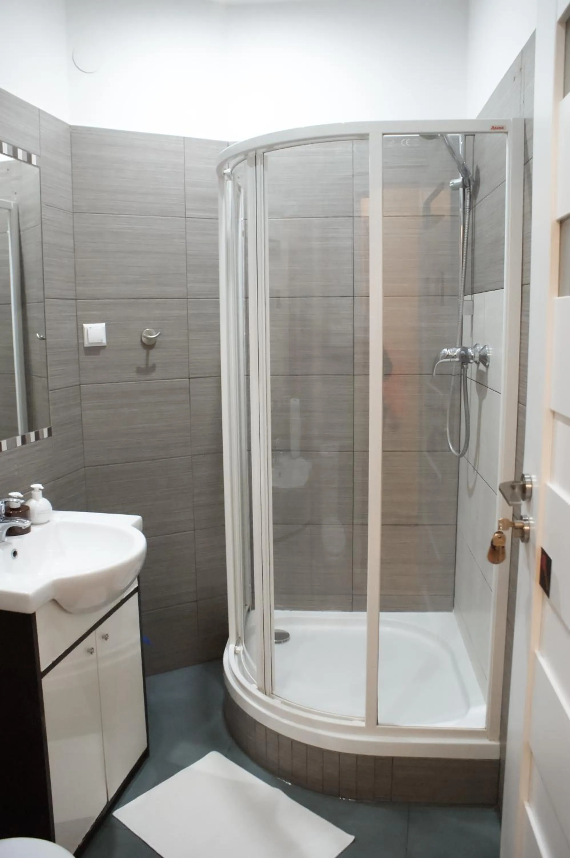 Bathroom in EURO-ROOM