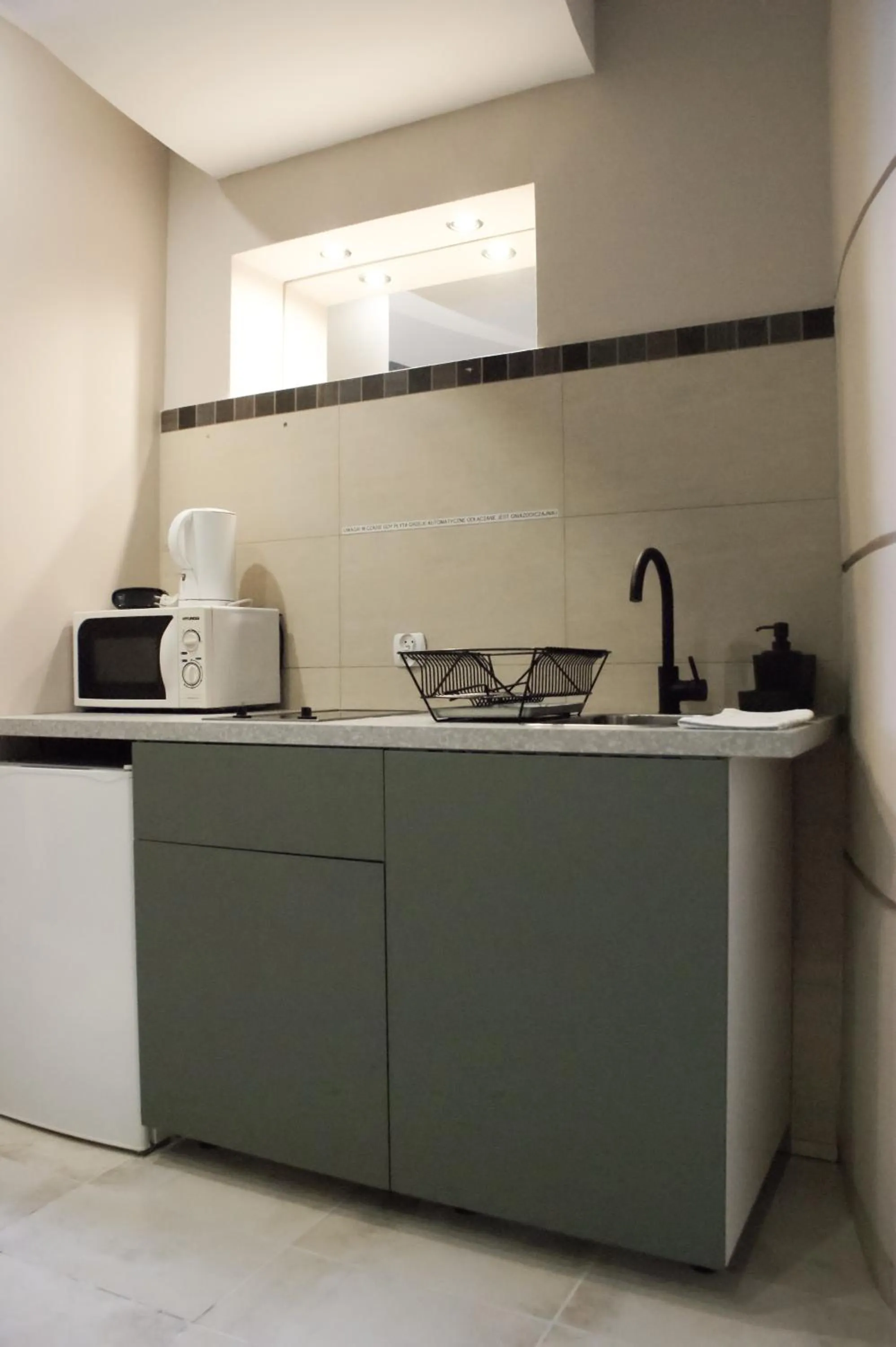 Kitchen or kitchenette in EURO-ROOM