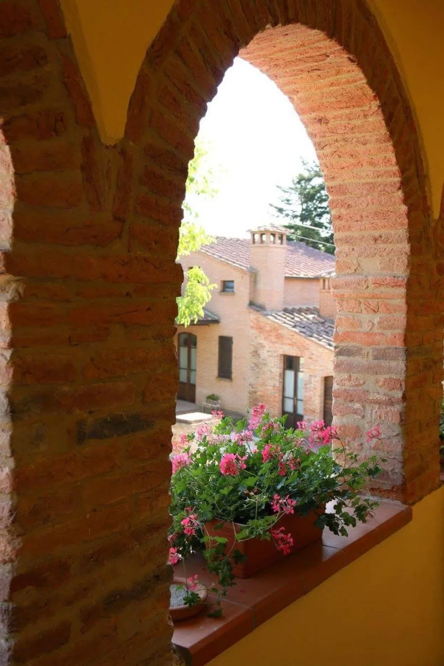 Garden view in La Piccola Loggia