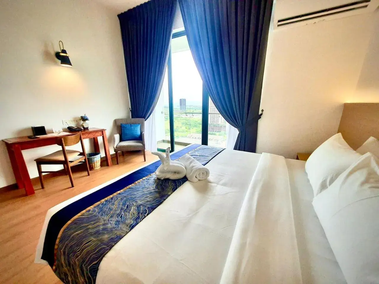 Premium Quad Room in Swan Garden Resort Hotel Premium Quad Room in Swan Garden Resort Hotel