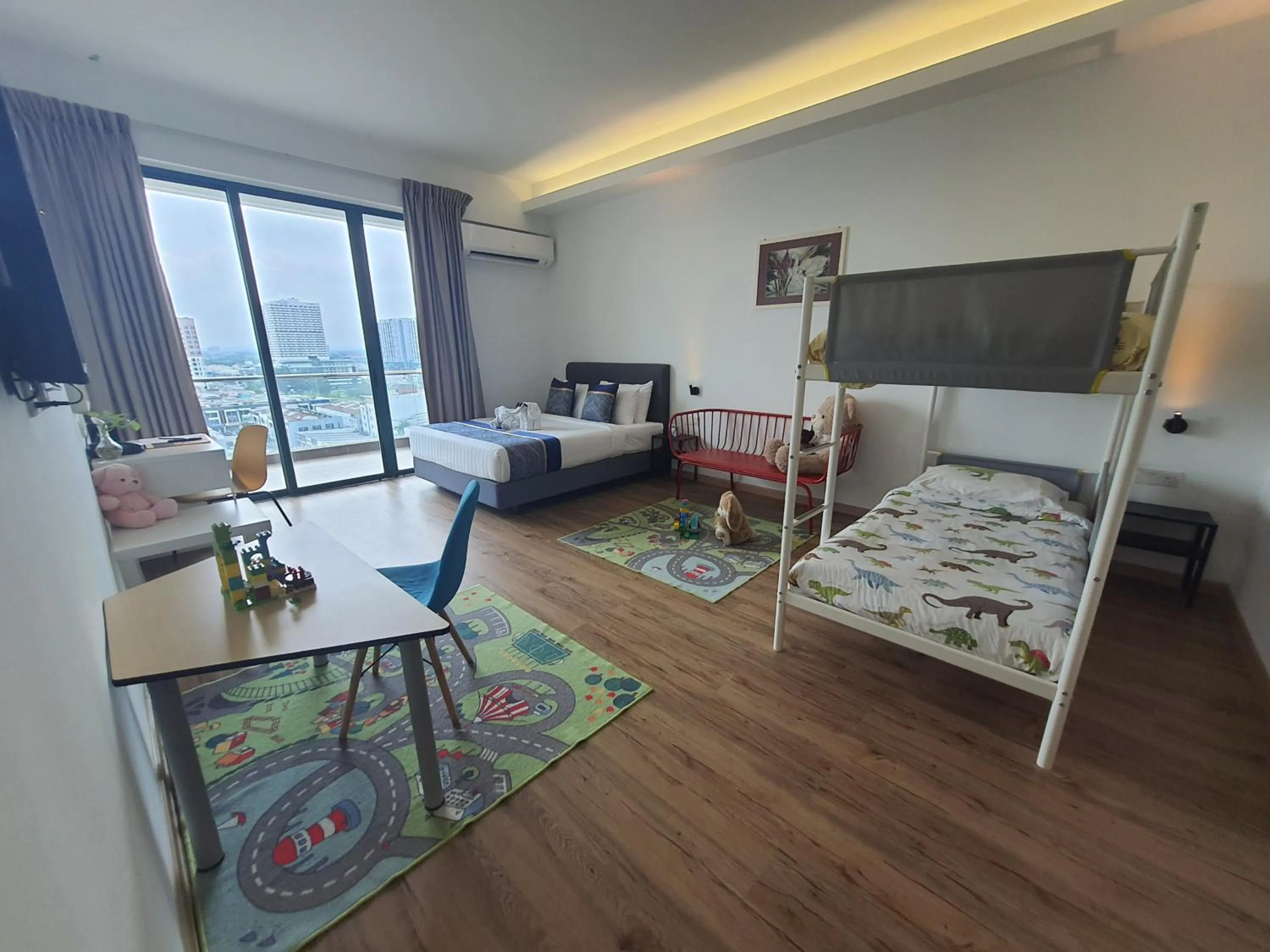 View (from property/room), Bed in Swan Garden Resort Hotel