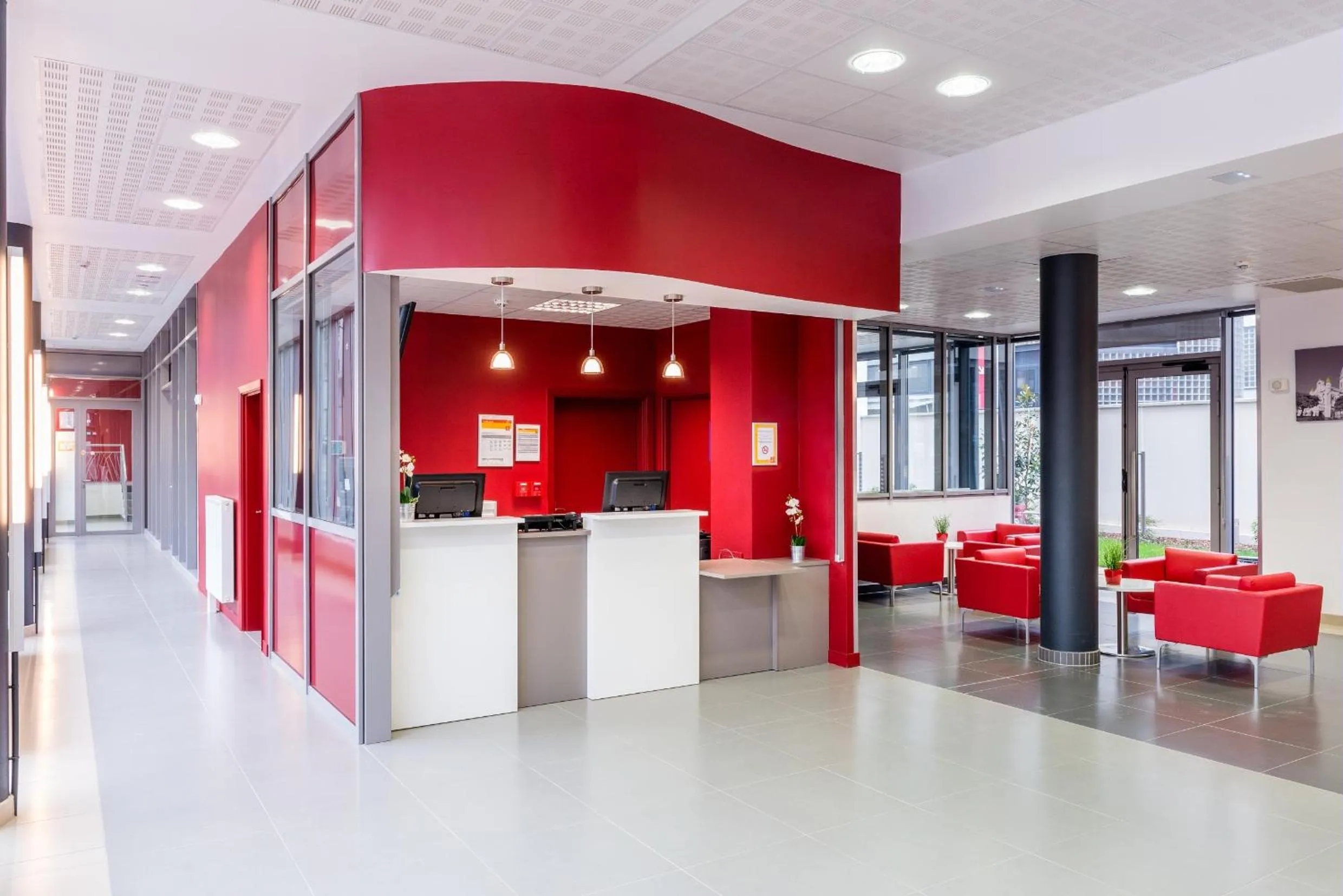 Lobby or reception in Aparthotel Adagio Access Paris Clichy