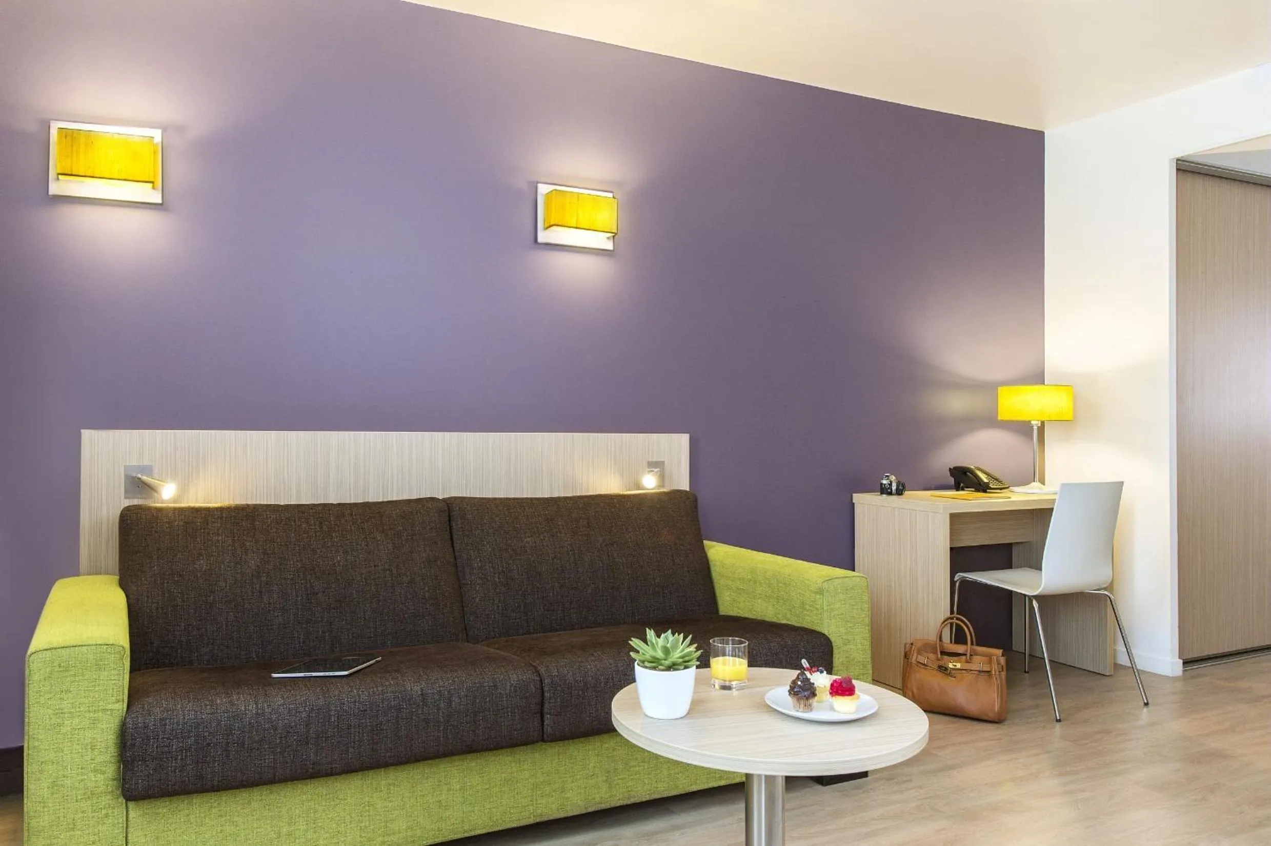 Living room in Aparthotel Adagio Access Paris Clichy