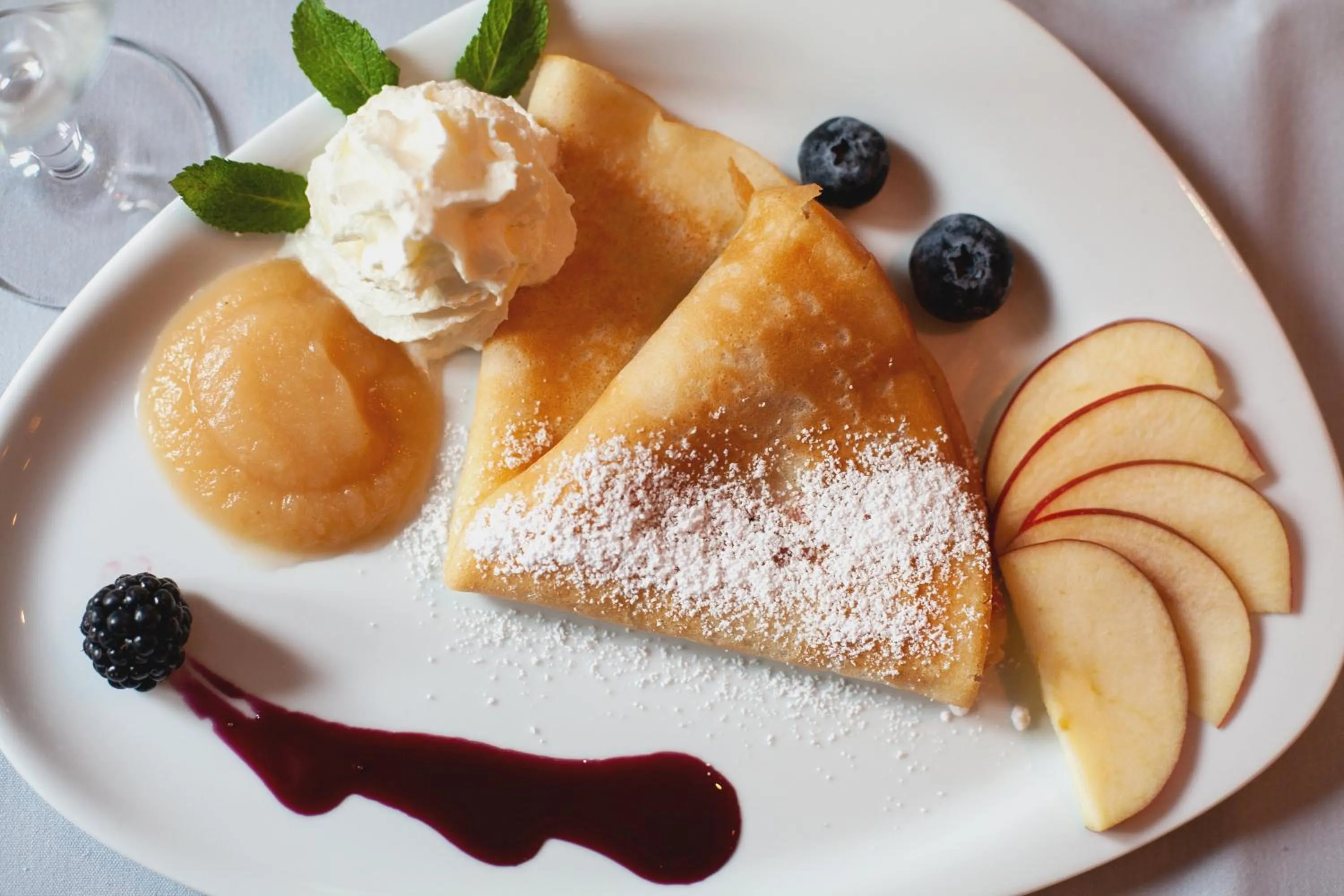 Food and drinks in Waldhotel Eiche