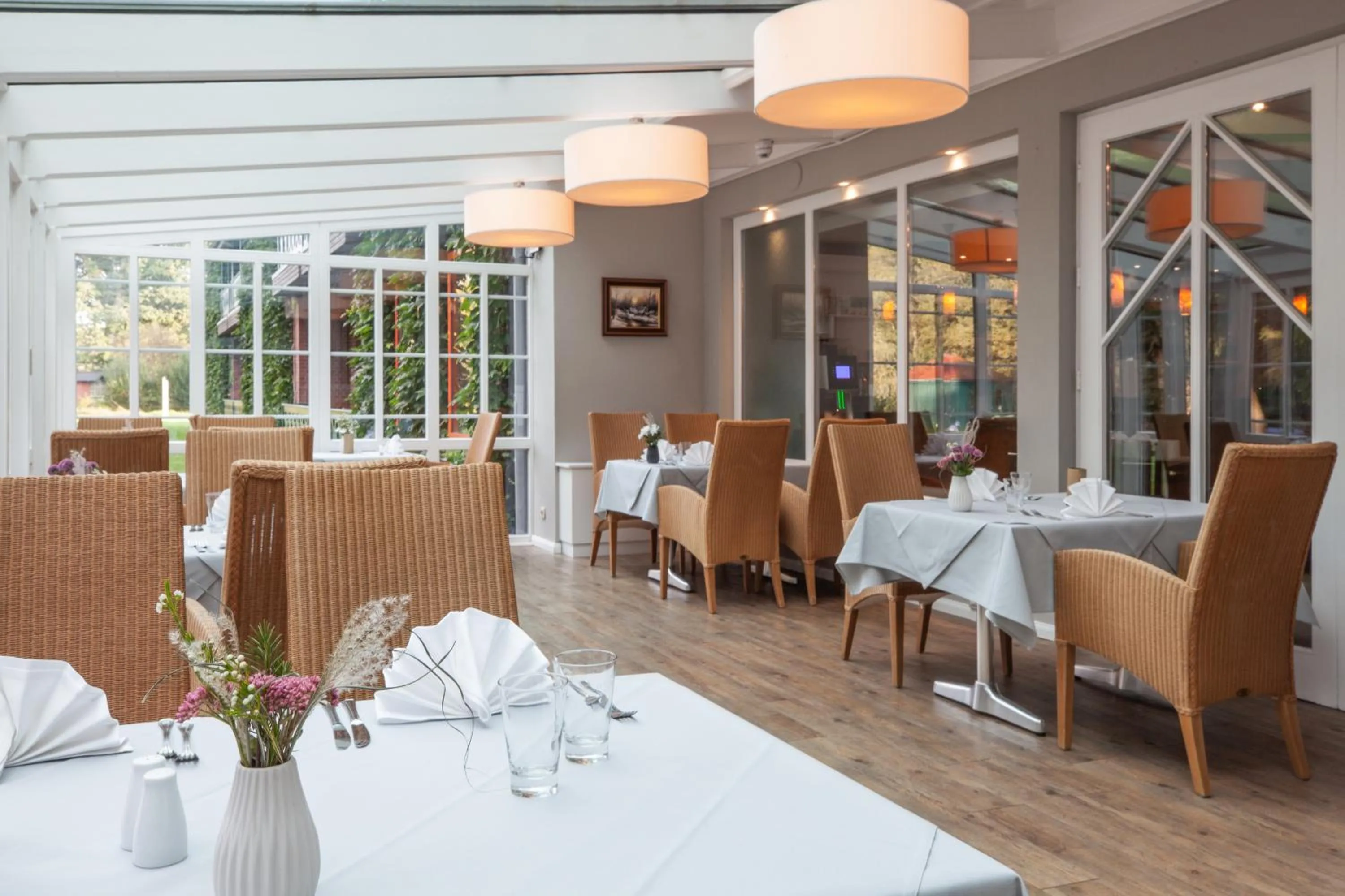 Restaurant/places to eat in Waldhotel Eiche