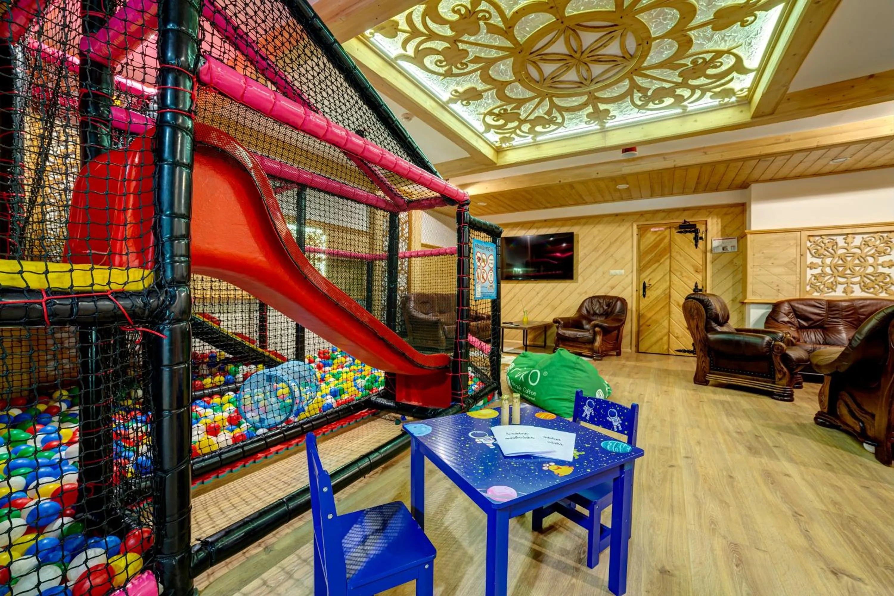 Children play ground in Hotel Strachan Family Jasná