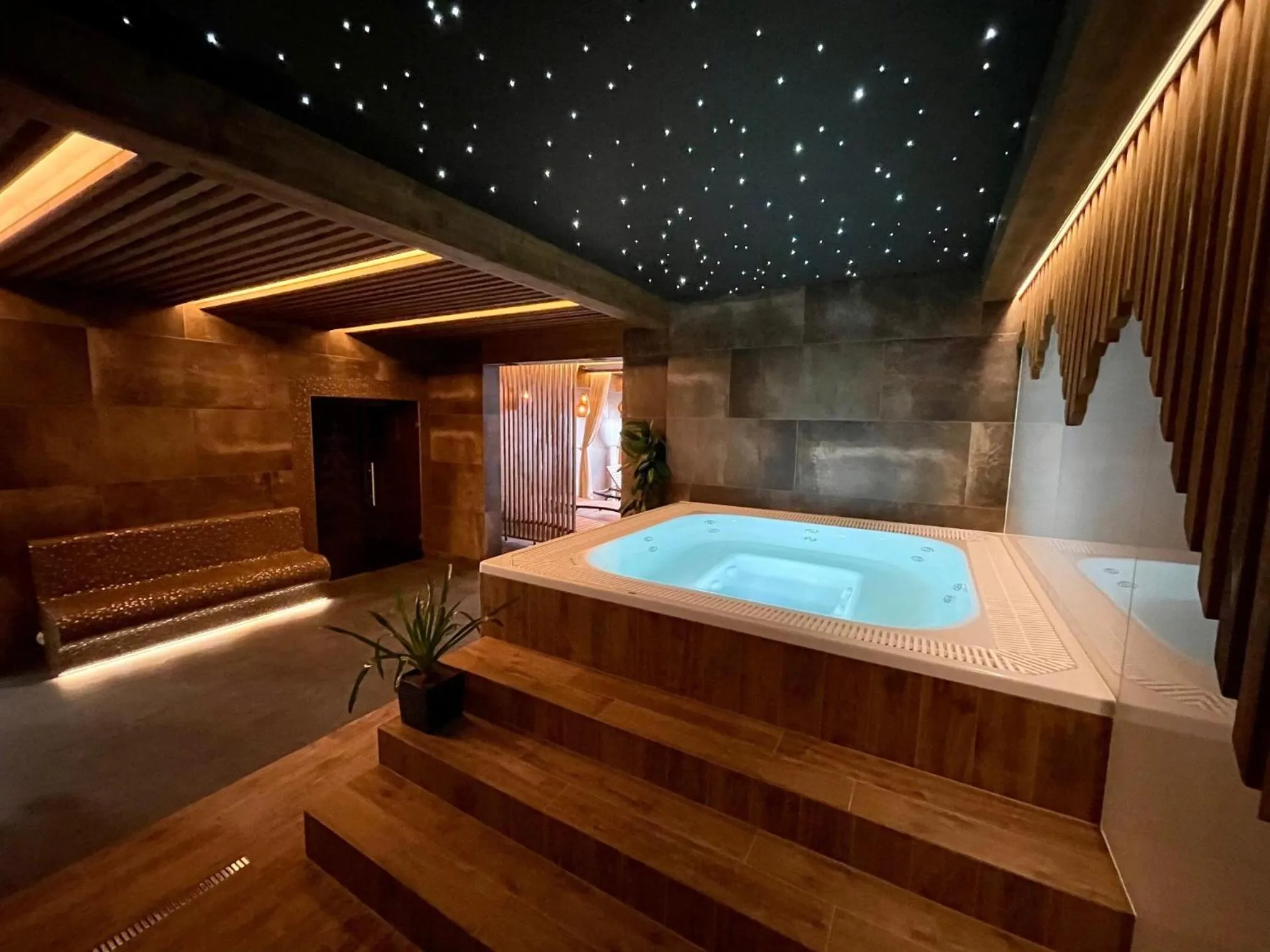 Hot Tub in Hotel Strachan Family Jasná