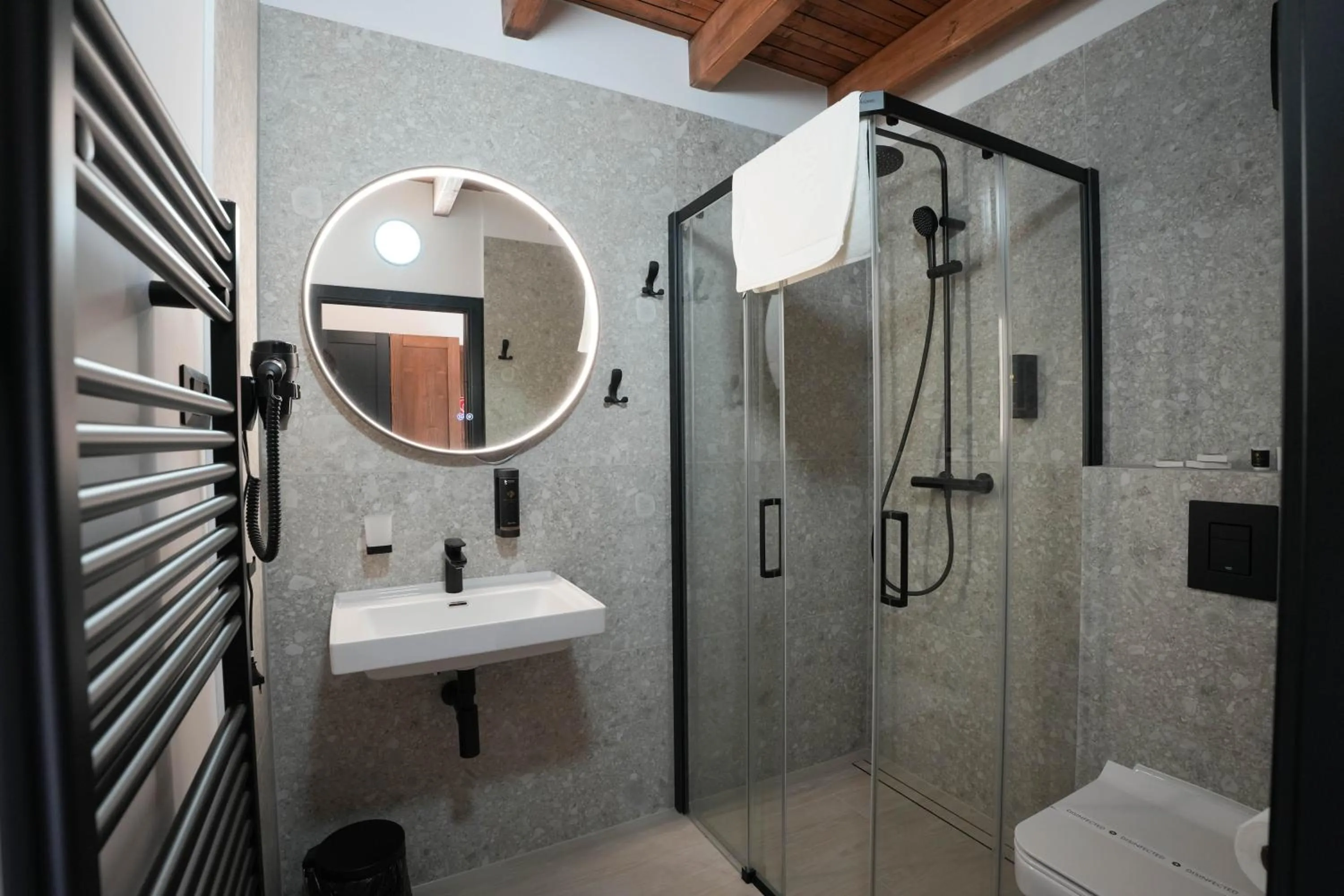 Shower in Hotel Strachan Family Jasná