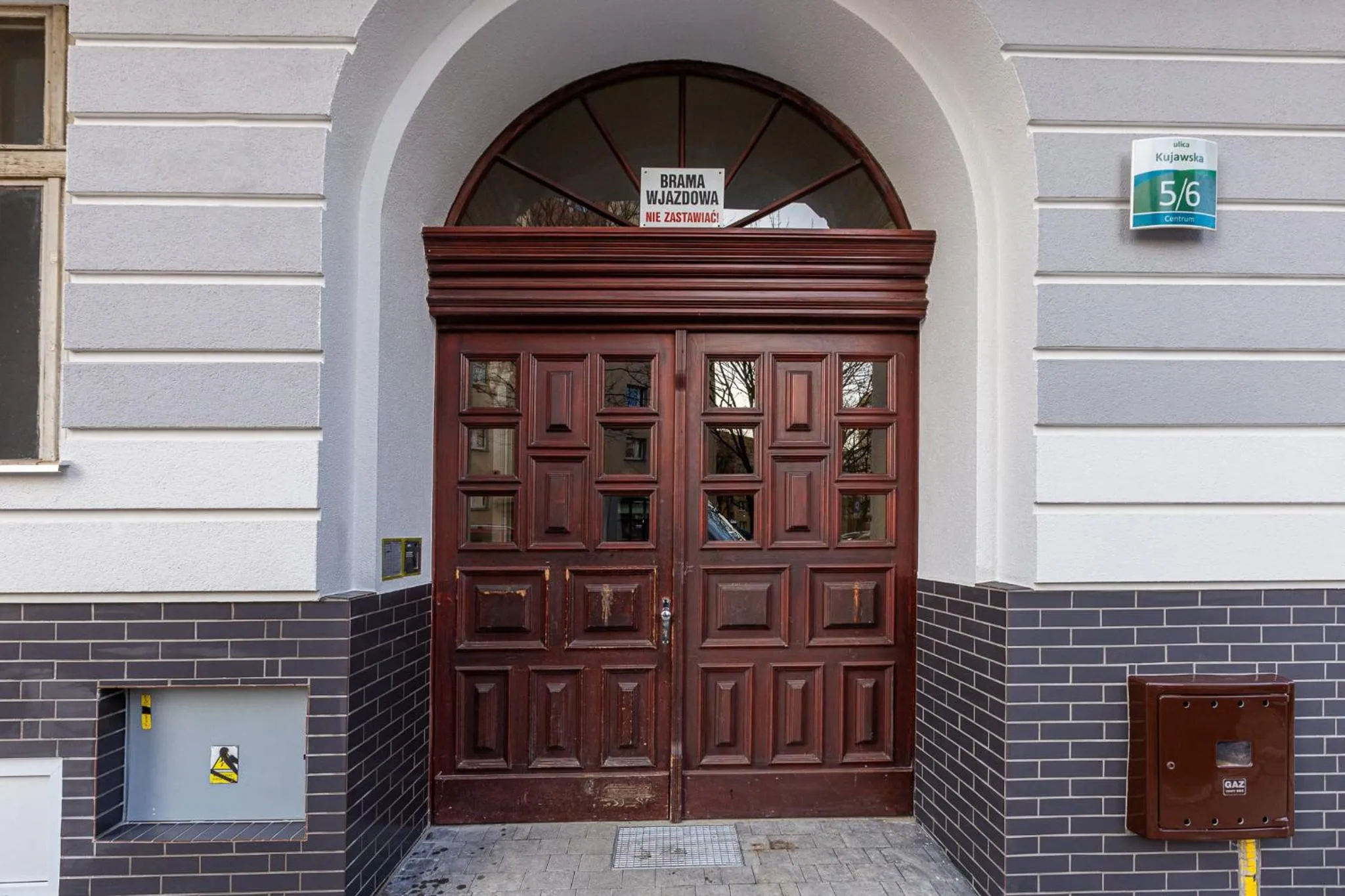 Facade/entrance in MARGI Absynth Apartament LARGE & COMFY