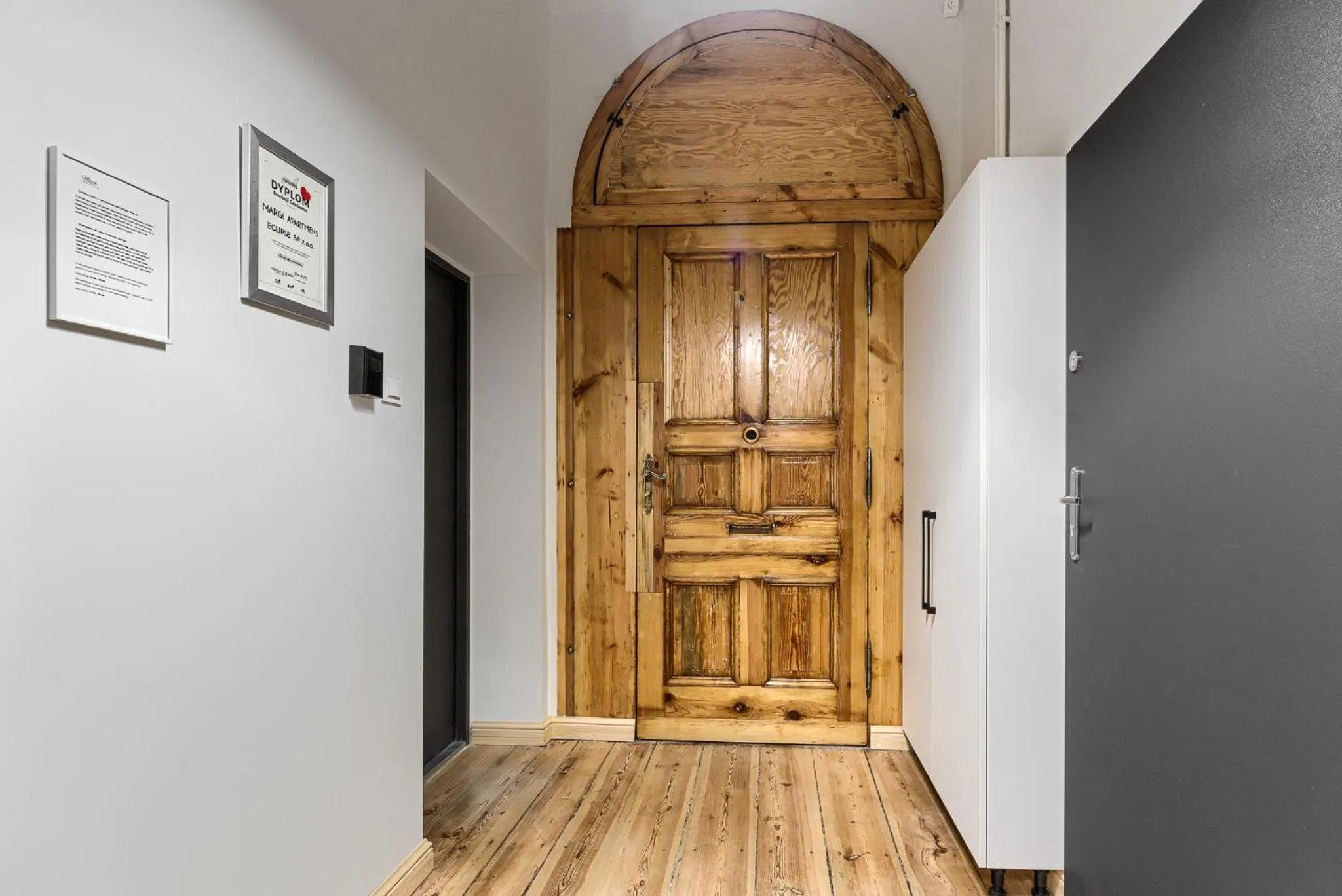 Facade/entrance in MARGI Absynth Apartament LARGE & COMFY