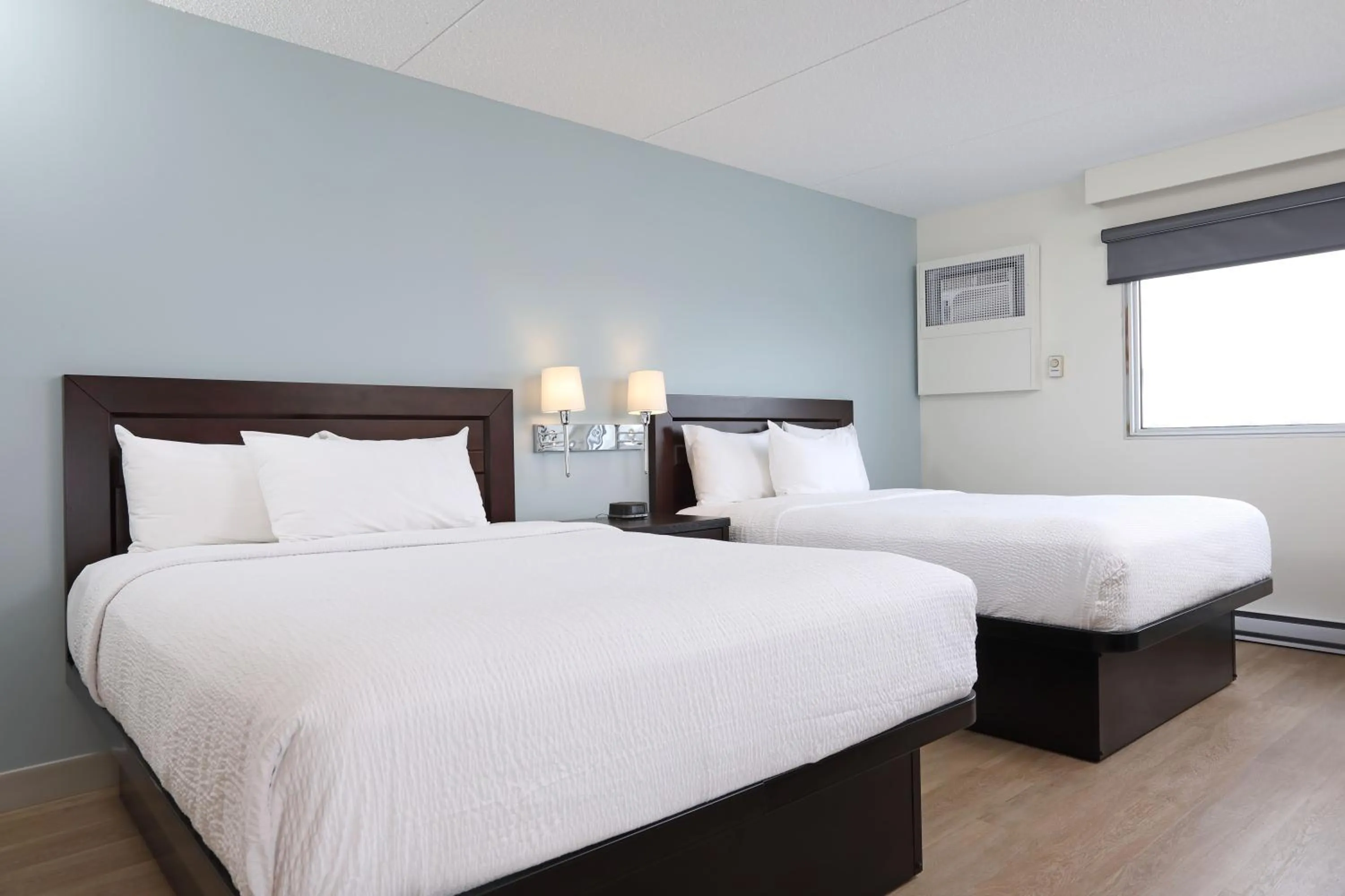 Bed in Canad Inns Destination Centre Polo Park