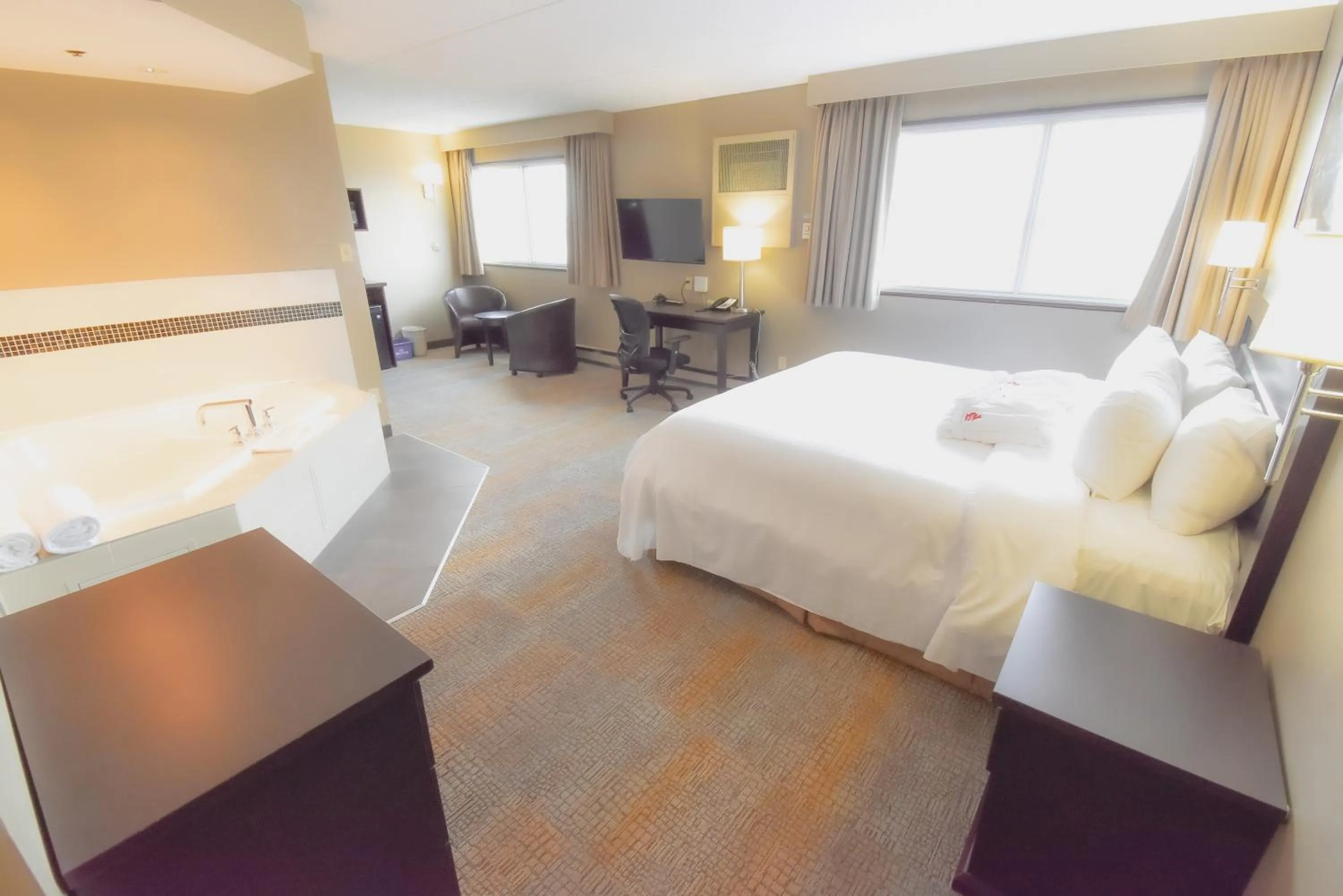 Photo of the whole room, Bed in Canad Inns Destination Centre Polo Park