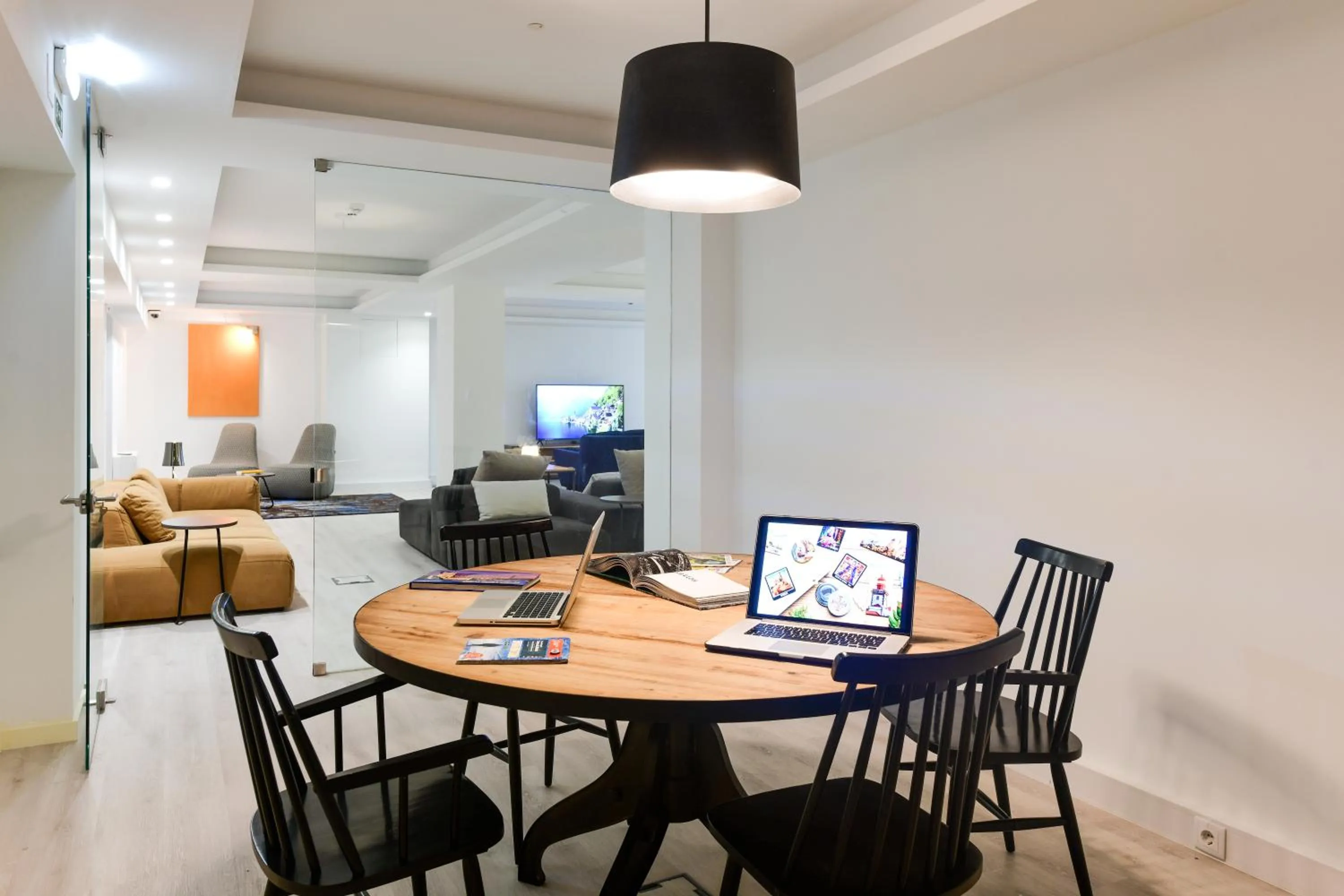 Oscar Concept Apartments