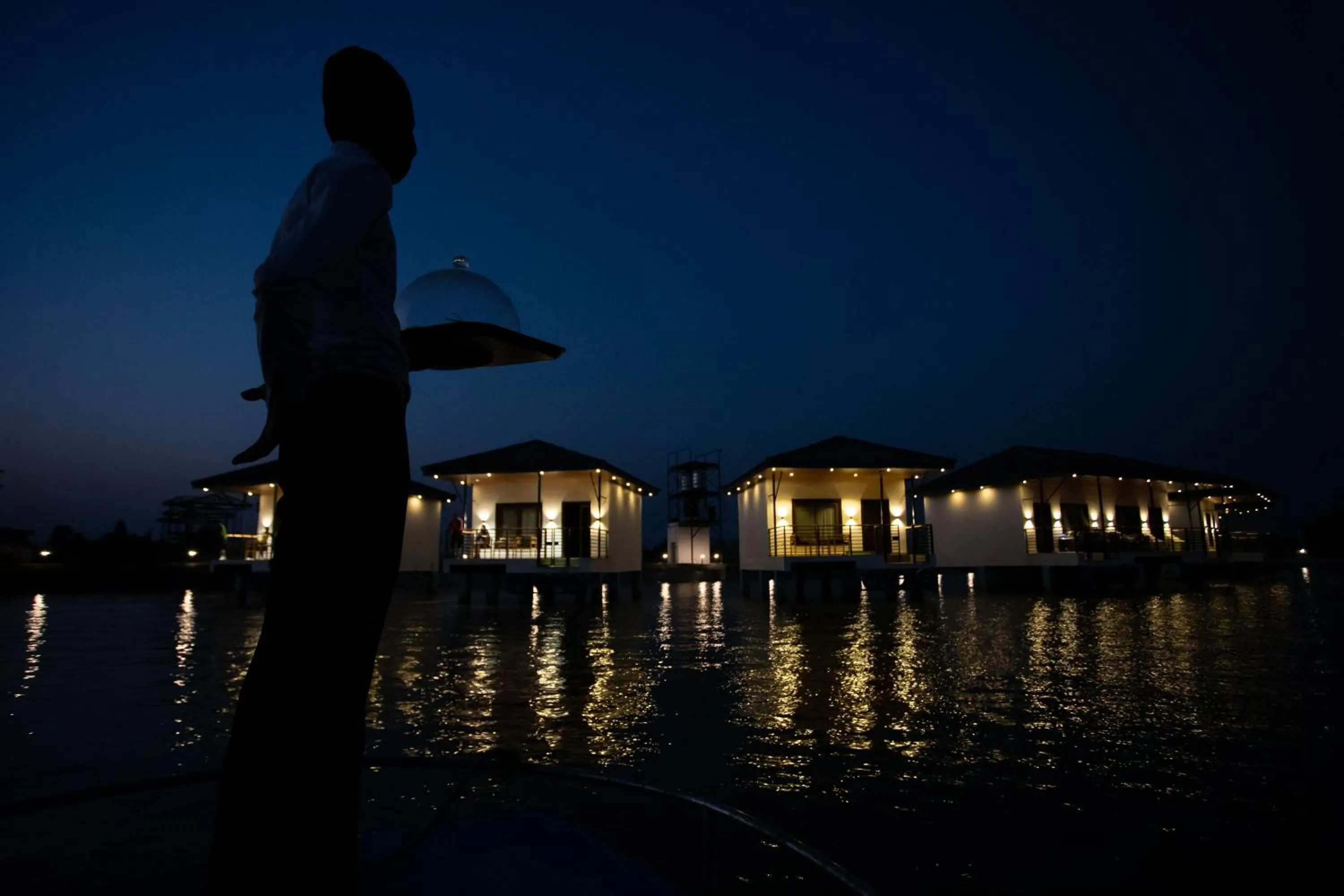Food and drinks in Lumbini Palace Resort